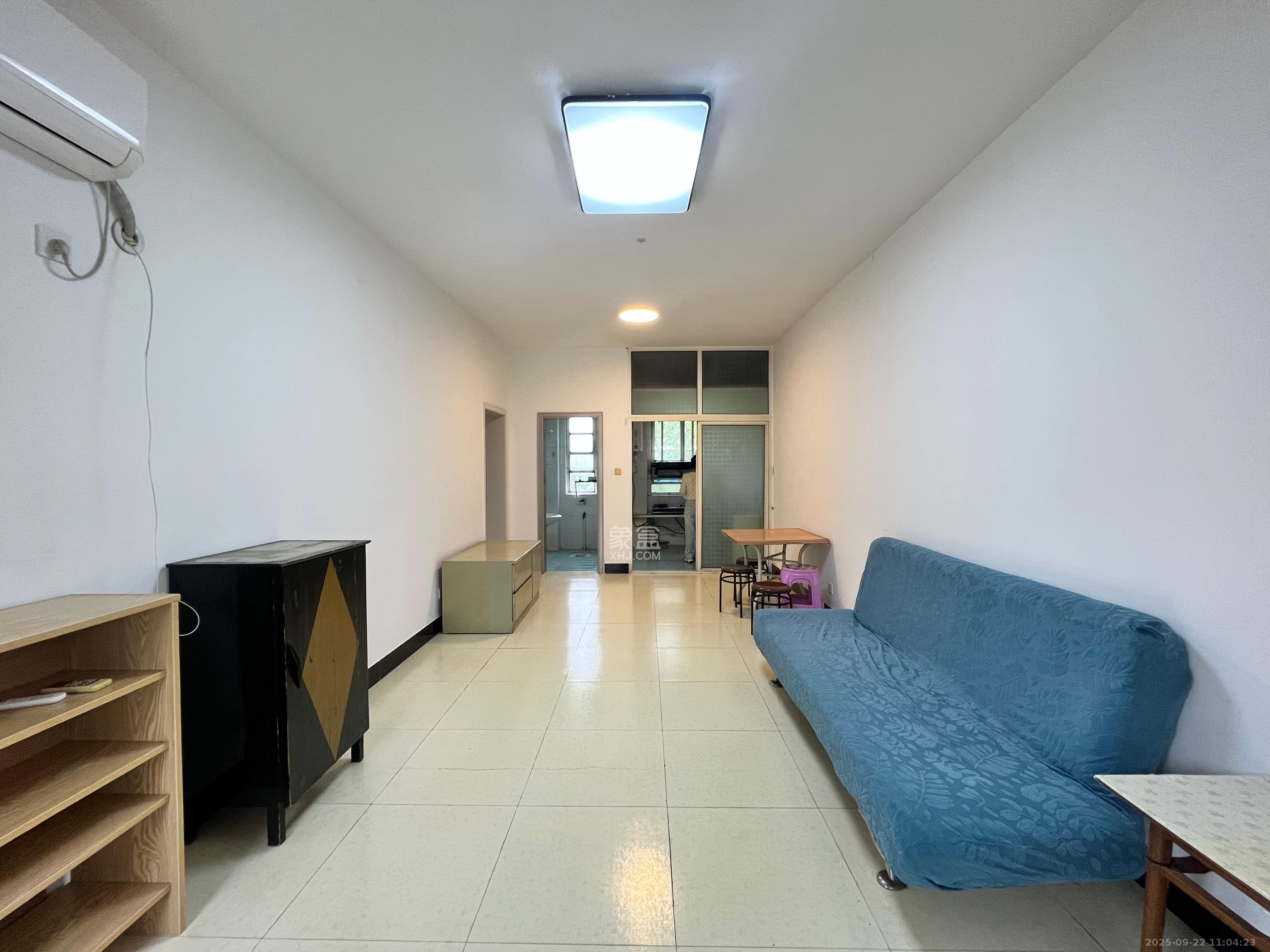 中建五局信和苑二区  1室1厅1卫   1100.00元/月