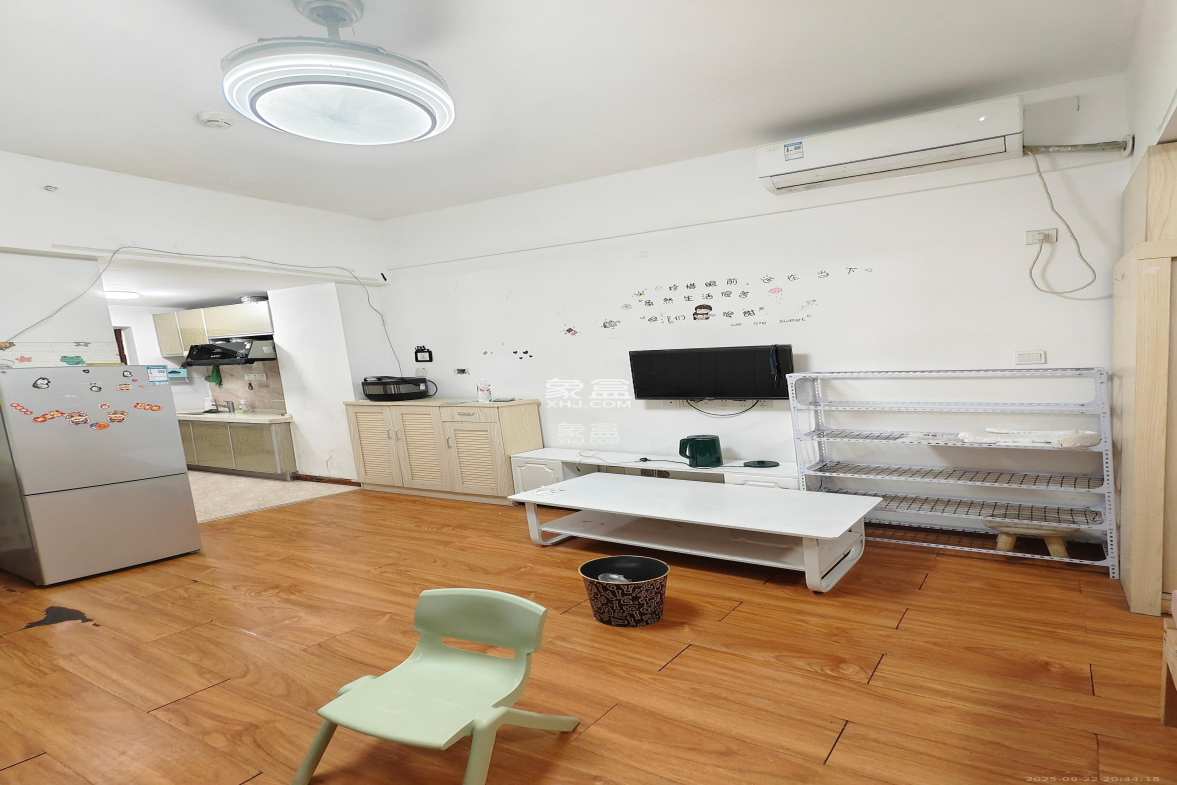 长房天翼未来城 1室1厅1卫 1400.0元/月 长房天翼未来城 1室1厅1卫 1400.0元/月室内图