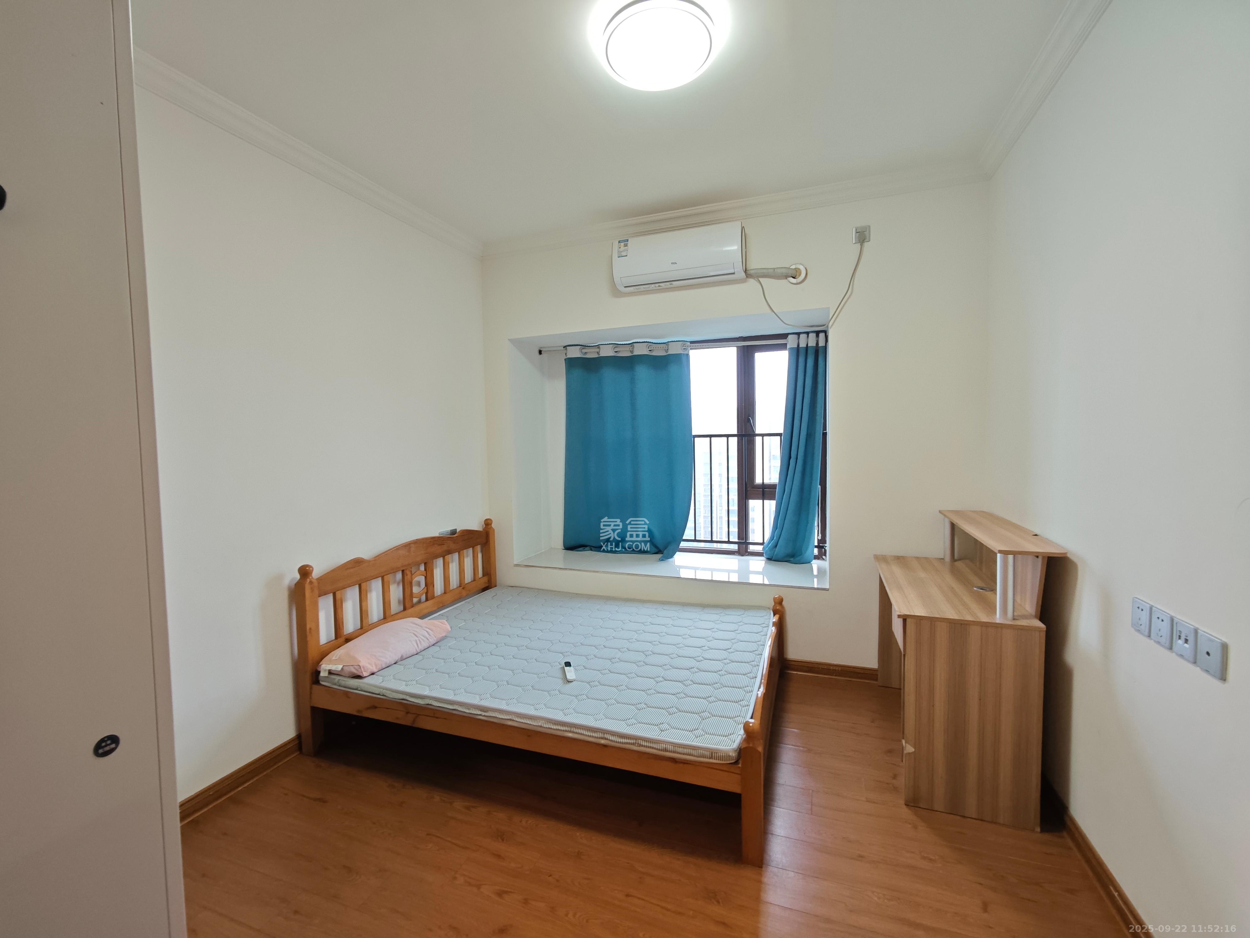 碧桂园高尔夫花园 4室2厅2卫 2400.0元/月 碧桂园高尔夫花园 4室2厅2卫 2400.0元/月室内图