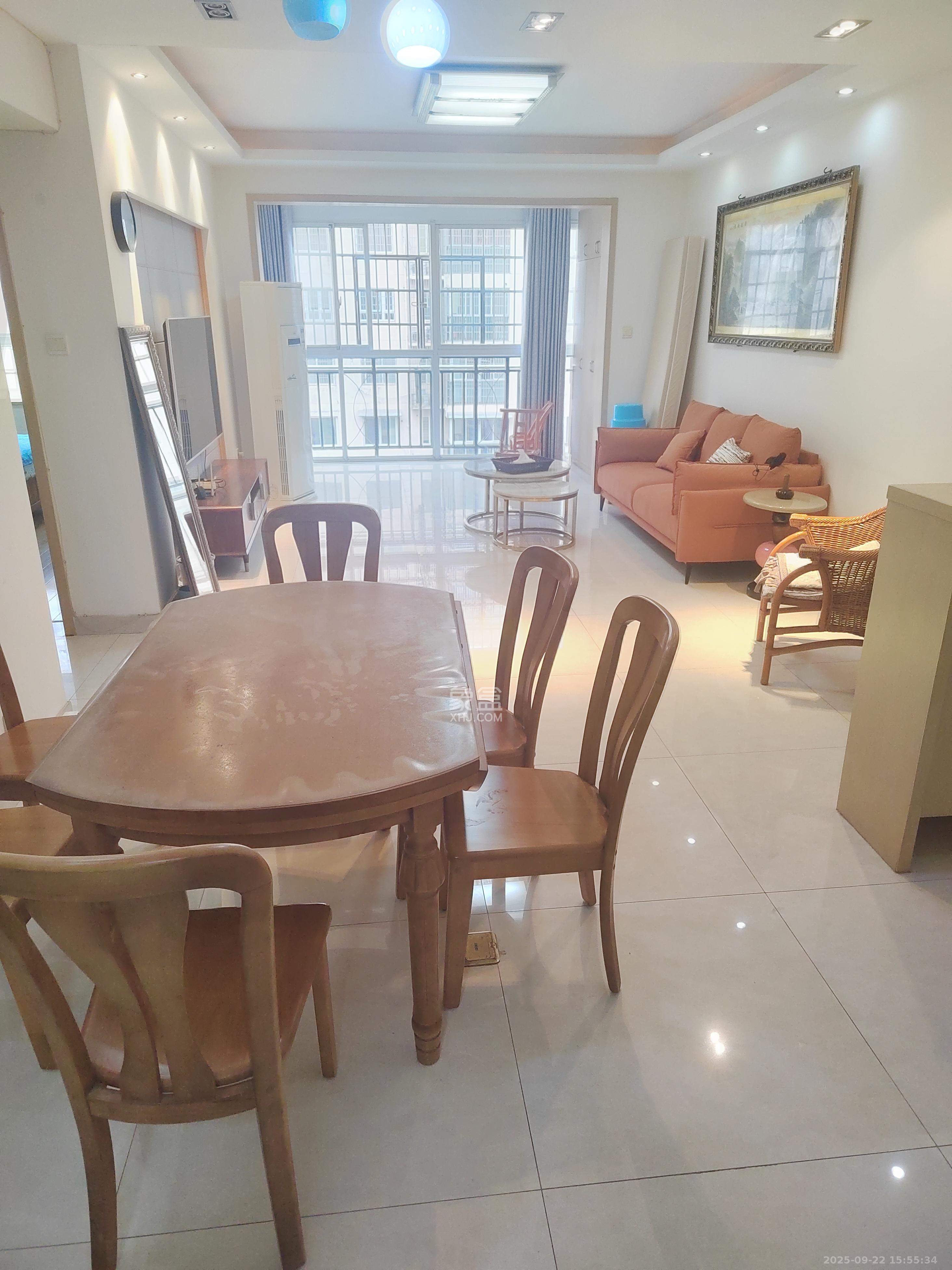 枫雅名苑  2室2厅1卫    2000.0元/月 枫雅名苑  2室2厅1卫    2000.0元/月室内图