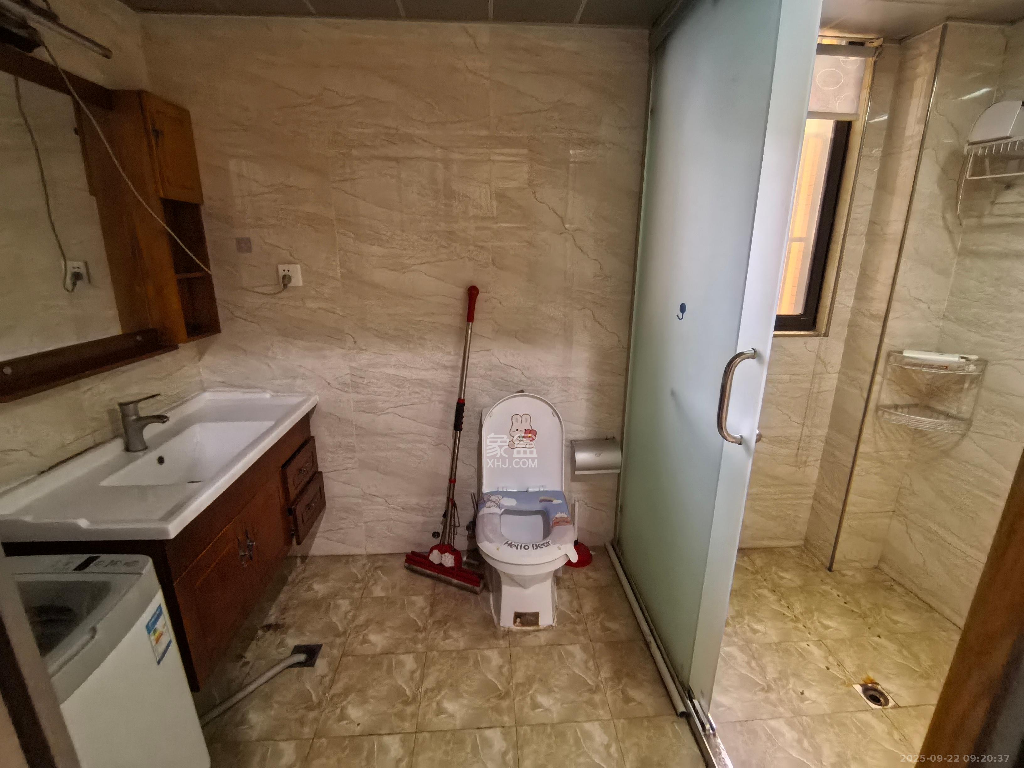 深业睿城 4室2厅2卫 3200.0元/月 深业睿城 4室2厅2卫 3200.0元/月室内图