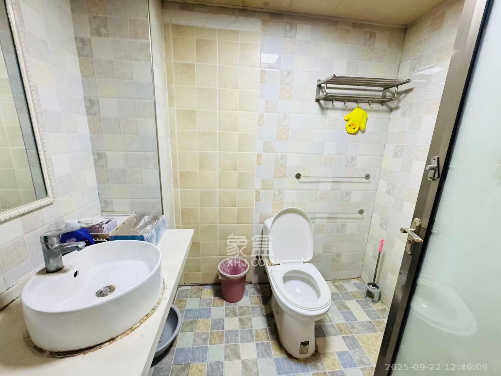 蓝湾国际广场 1室1厅1卫 1700.0元/月 蓝湾国际广场 1室1厅1卫 1700.0元/月室内图