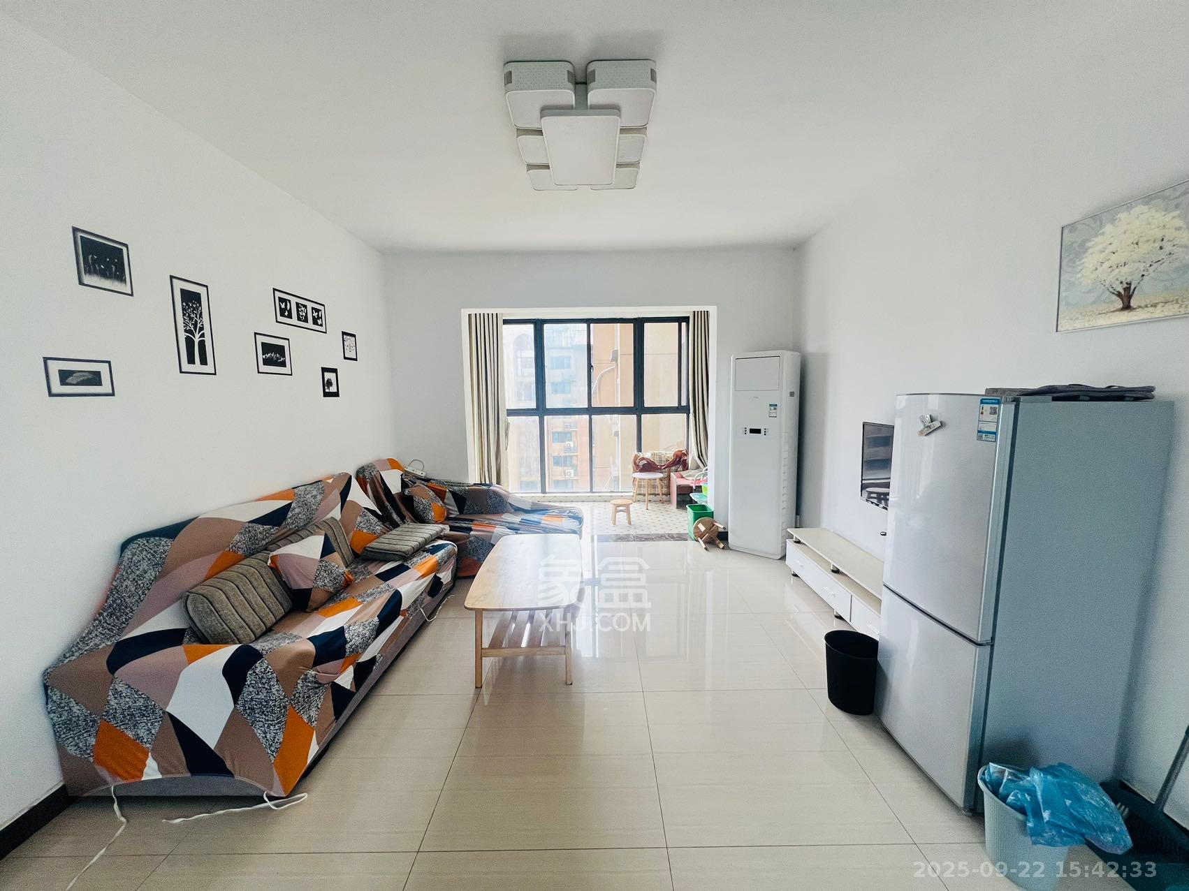 振业城二期 3室2厅2卫 3000.0元/月 振业城二期 3室2厅2卫 3000.0元/月室内图