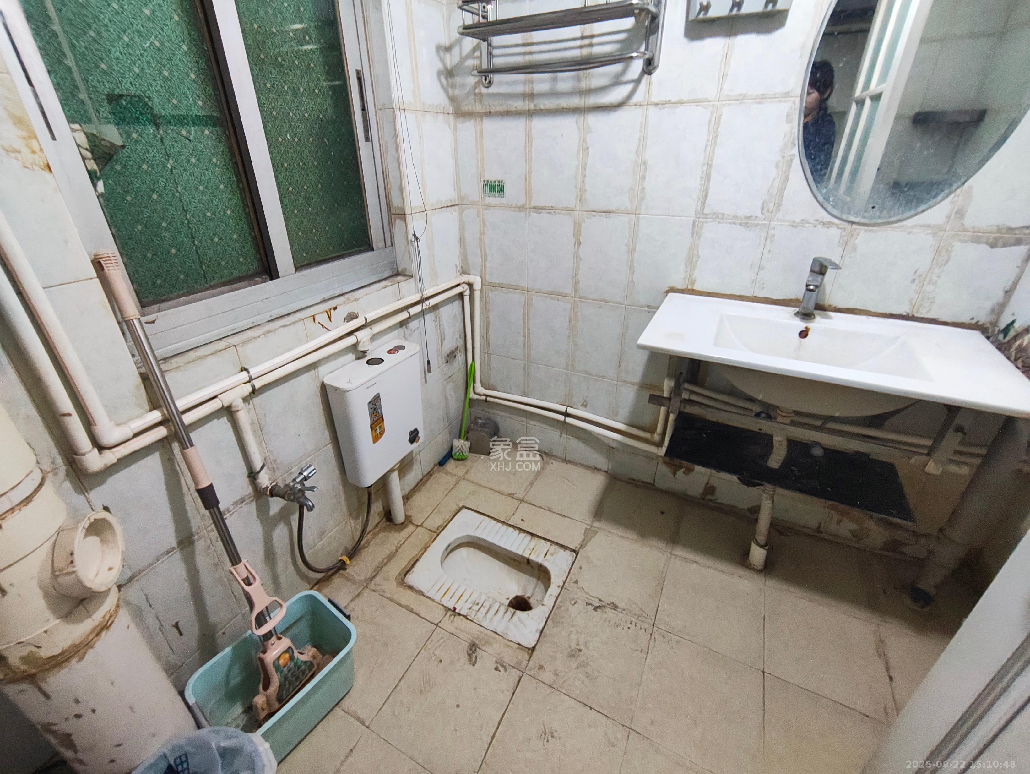 汇源大厦  2室1厅1卫    3000.0元/月室内图