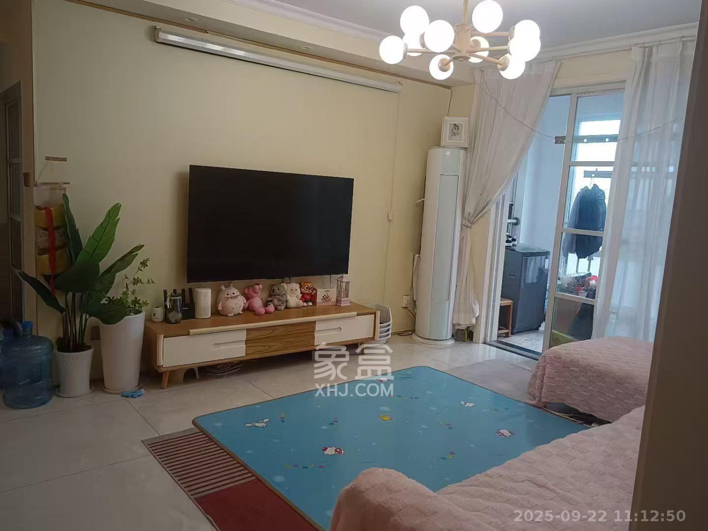 丽发新城 2室2厅1卫 1800.0元/月 丽发新城 2室2厅1卫 1800.0元/月室内图