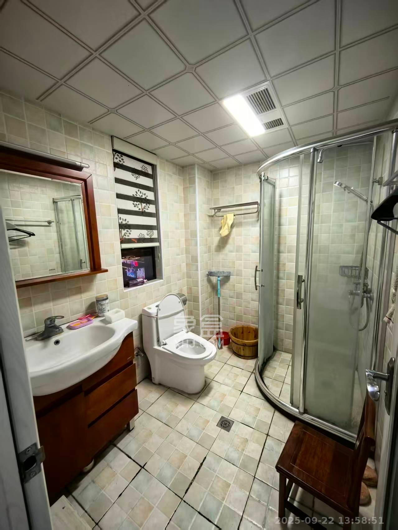 南山雍江汇(滨江国际新城) 4室2厅2卫 5000.0元/月 南山雍江汇(滨江国际新城) 4室2厅2卫 5000.0元/月室内图