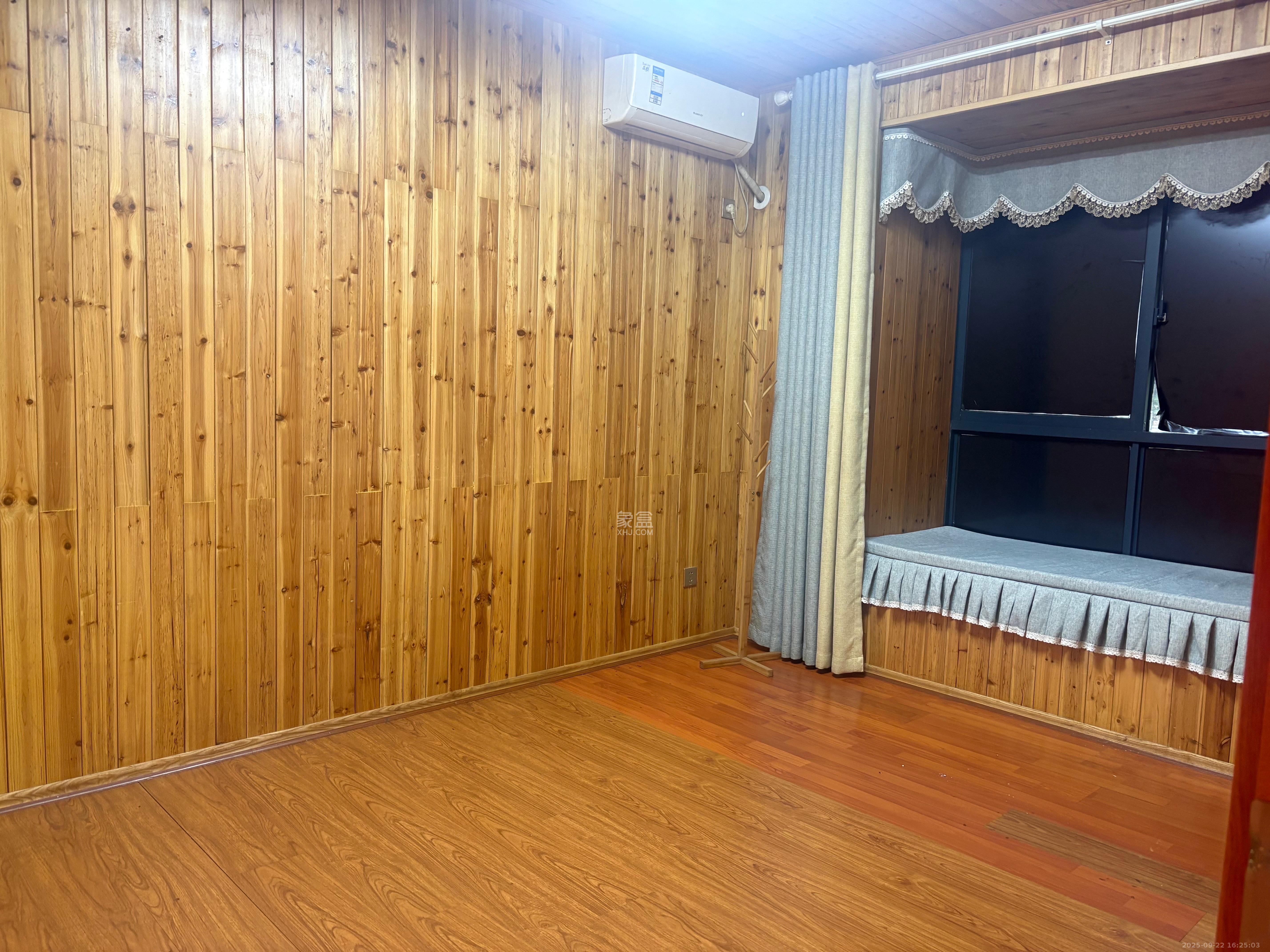 湘江世纪城聚江苑 3室2厅2卫 5600.0元/月 湘江世纪城聚江苑 3室2厅2卫 5600.0元/月室内图