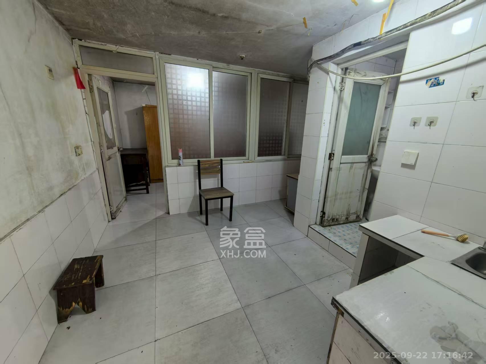 恩瑞麓山名园(龙王港小区) 1室0厅1卫 800.0元/月 恩瑞麓山名园(龙王港小区) 1室0厅1卫 800.0元/月室内图