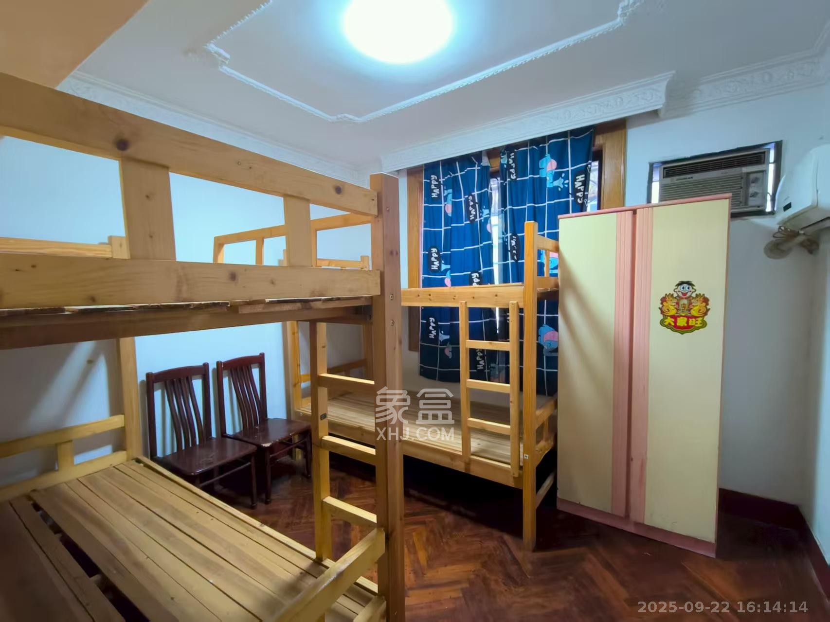 新富城  4室2厅2卫    3500.0元/月室内图