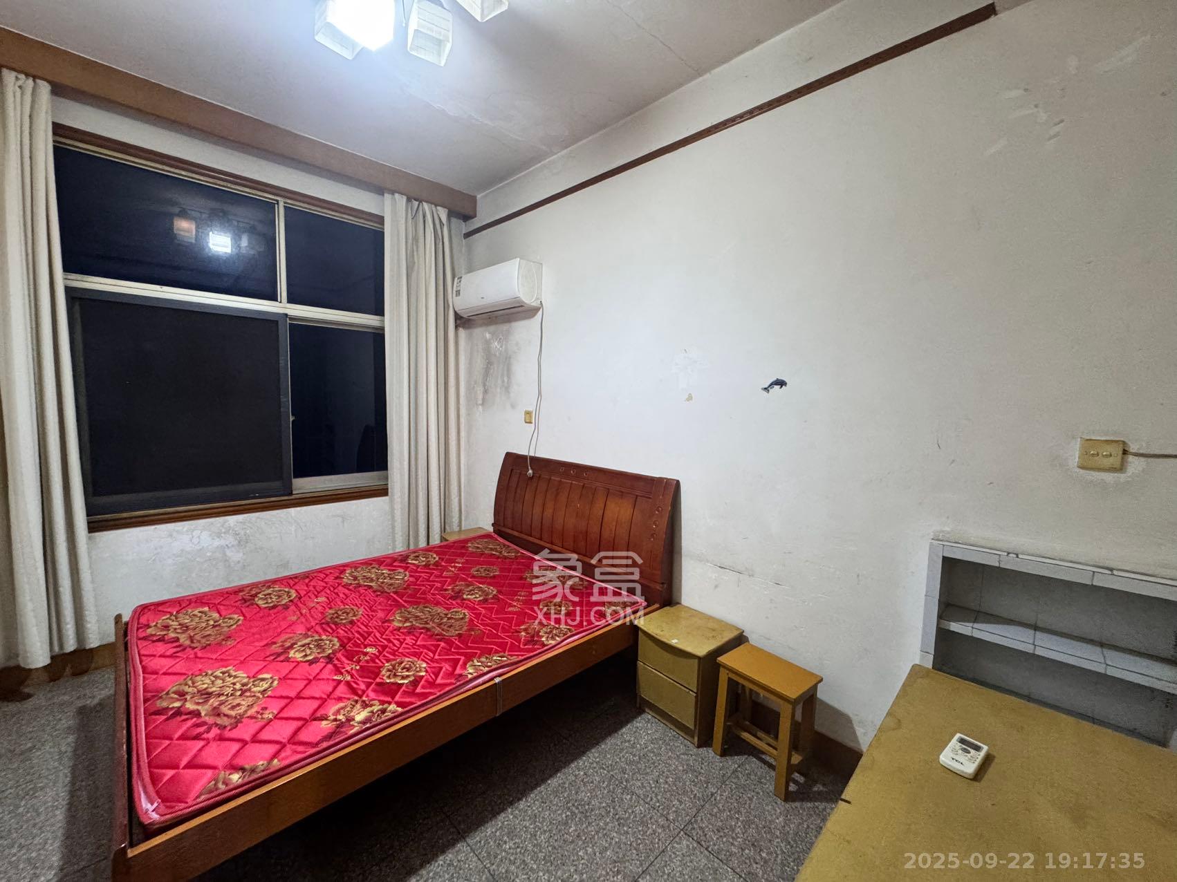 洞井商贸城 3室2厅1卫 1200.0元/月 洞井商贸城 3室2厅1卫 1200.0元/月室内图