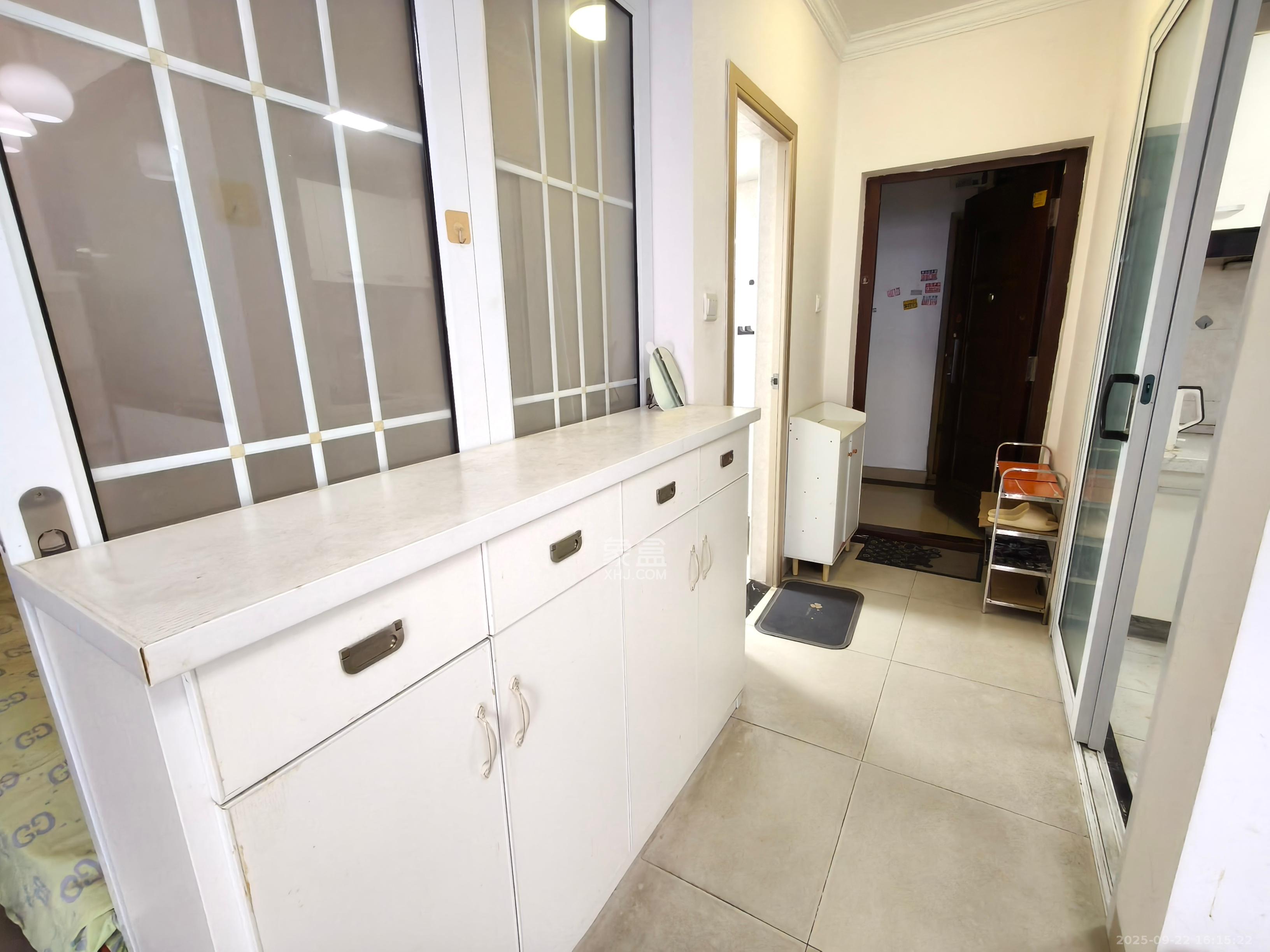 湘楚华庭  1室1厅1卫    1200.0元/月 湘楚华庭  1室1厅1卫    1200.0元/月室内图