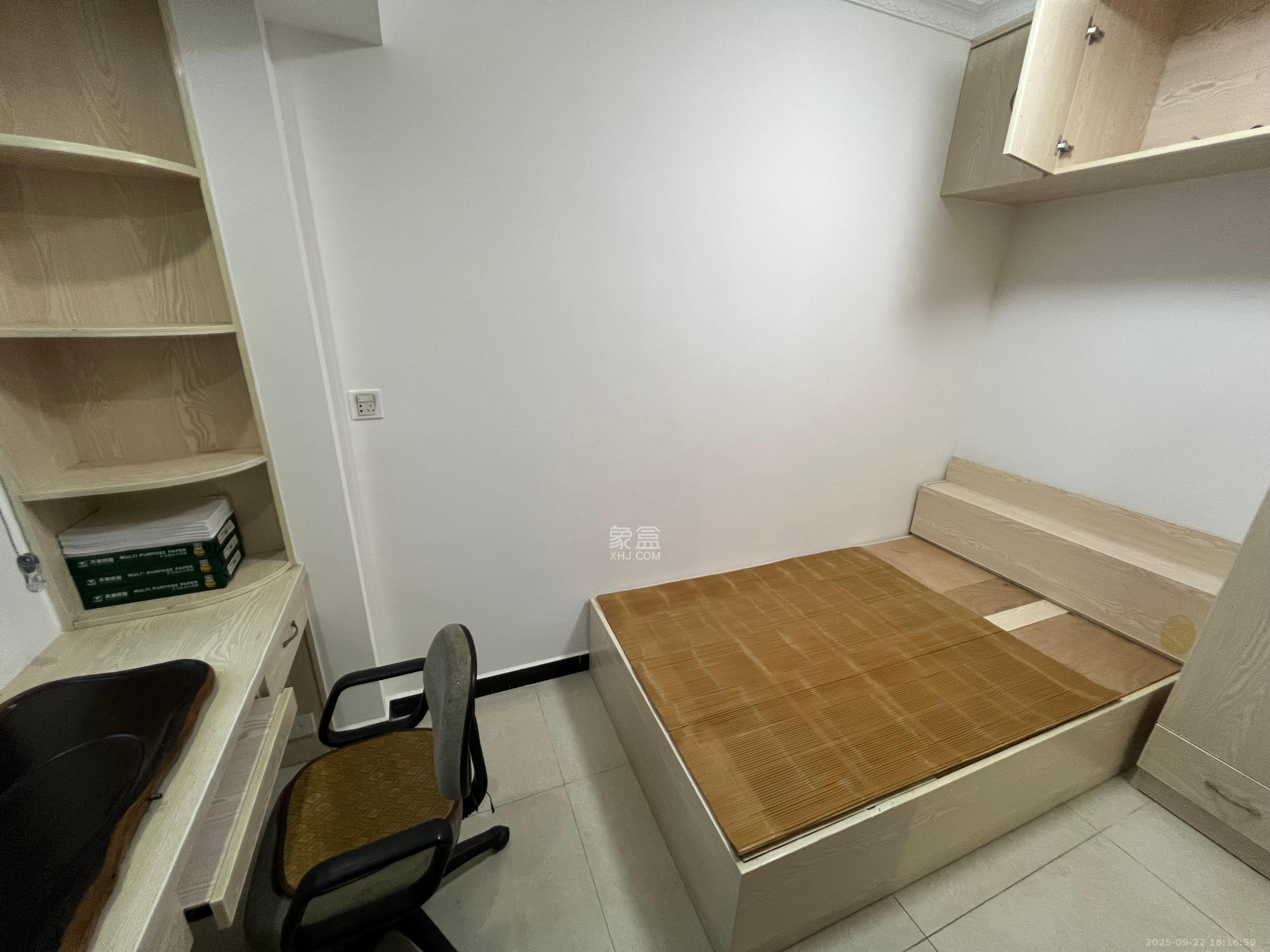 嘉宇盛世华章 3室2厅1卫 2300.0元/月 嘉宇盛世华章 3室2厅1卫 2300.0元/月室内图