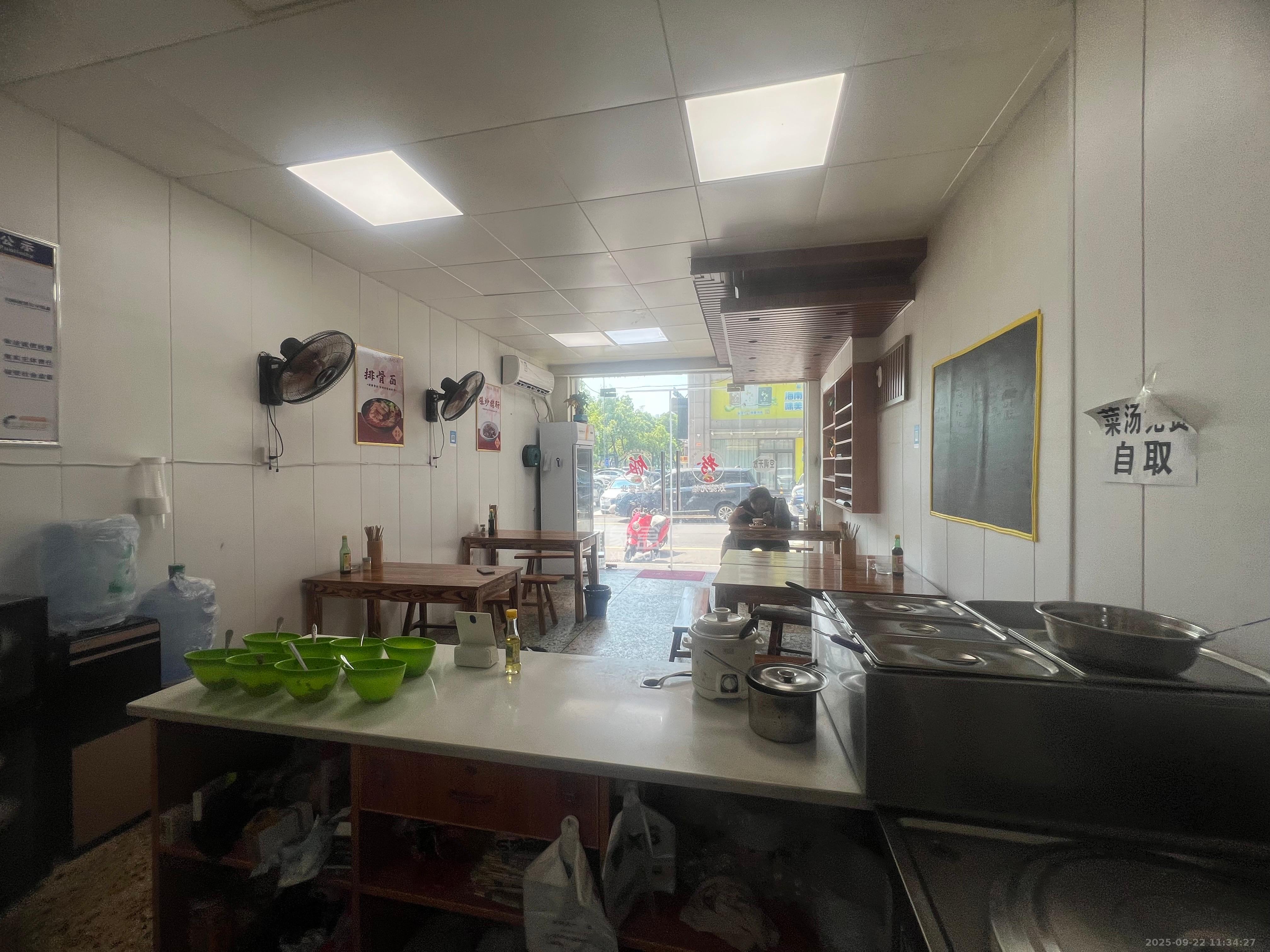 星沙三区 1室0厅0卫 2000.0元/月 星沙三区 1室0厅0卫 2000.0元/月室内图