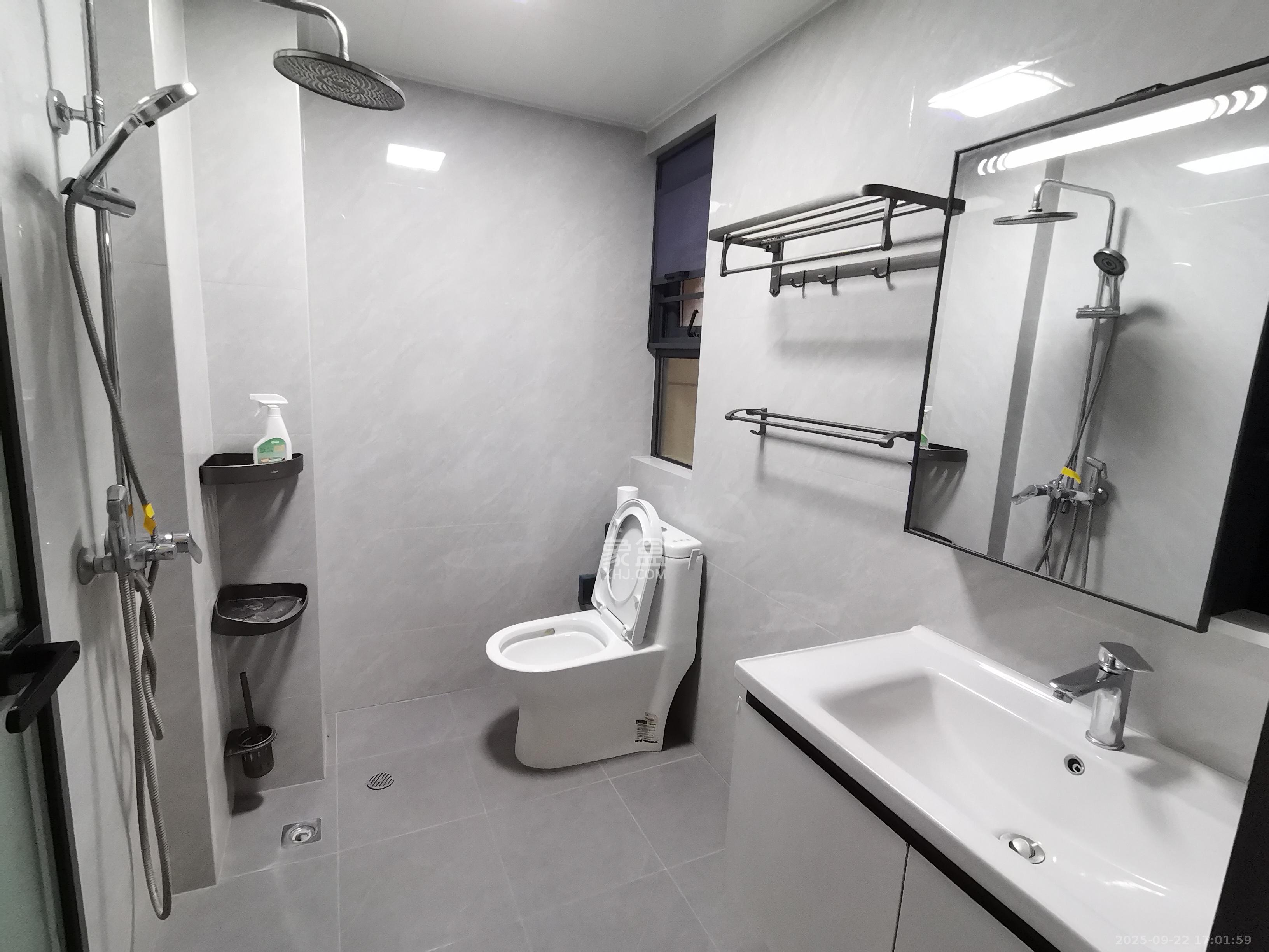 明发阅江悦府 4室2厅2卫 2800.0元/月 明发阅江悦府 4室2厅2卫 2800.0元/月室内图