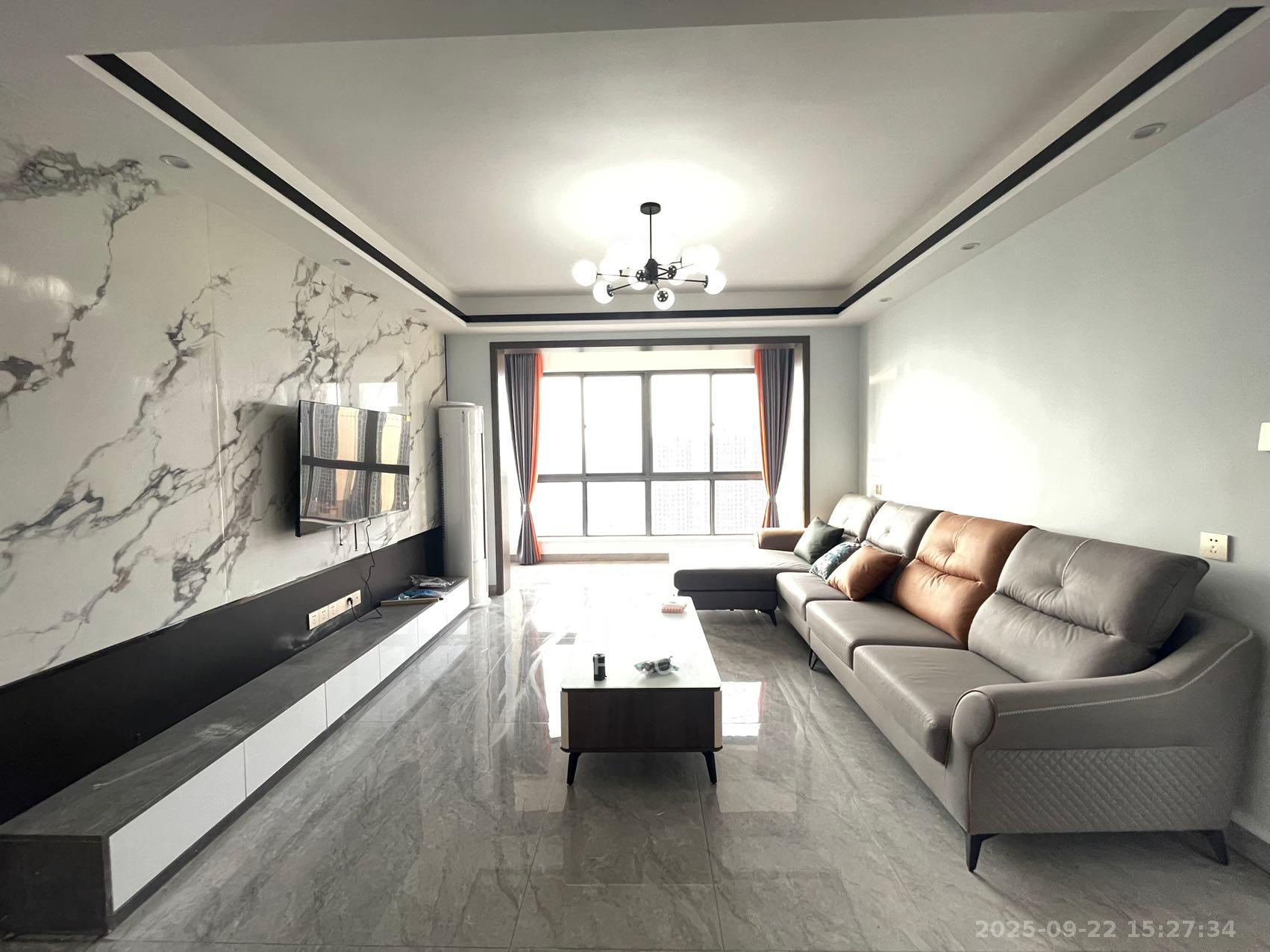 碧桂园南城首府(东宸林海) 4室2厅2卫 2700.0元/月 碧桂园南城首府(东宸林海) 4室2厅2卫 2700.0元/月室内图