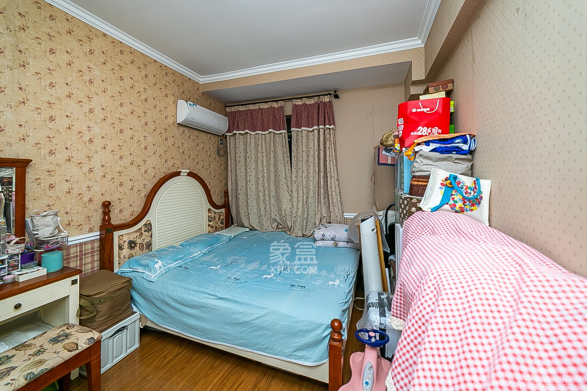 通用时代国际社区 2室2厅1卫 77.0万 通用时代国际社区 2室2厅1卫 77.0万卧室