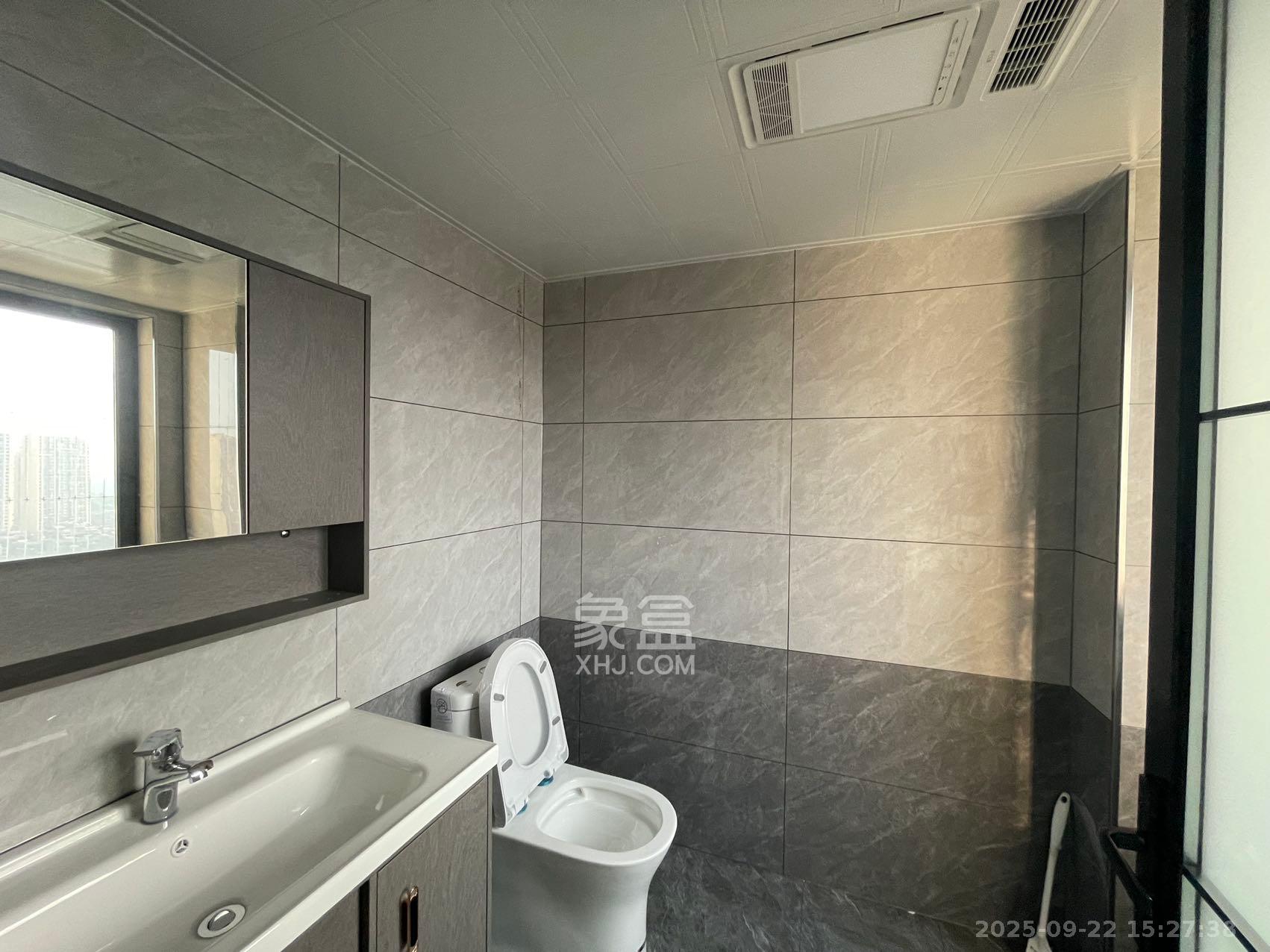 碧桂园南城首府(东宸林海) 4室2厅2卫 2700.0元/月 碧桂园南城首府(东宸林海) 4室2厅2卫 2700.0元/月室内图