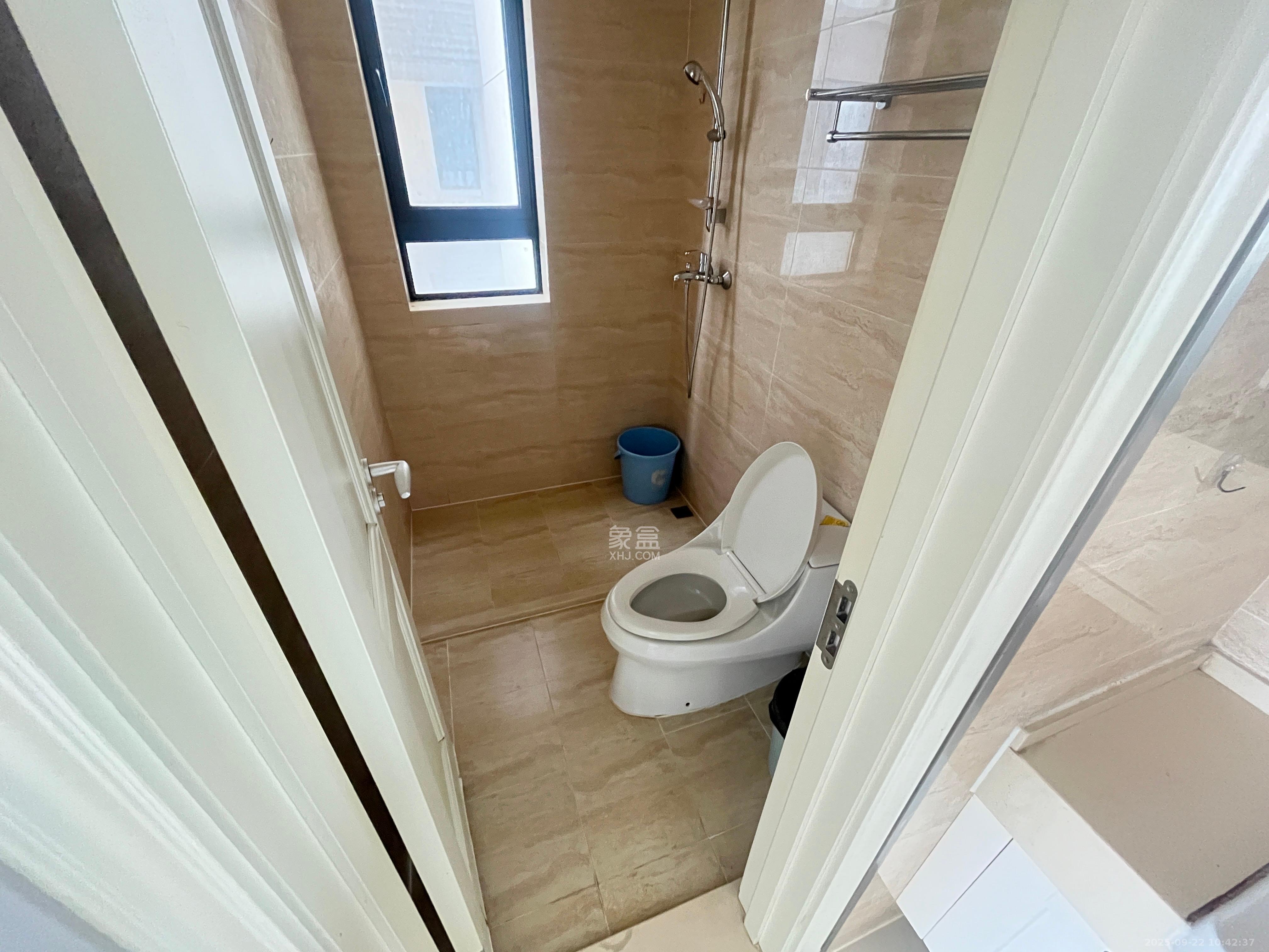 万科魅力之城观澜里 3室2厅2卫 2000.0元/月 万科魅力之城观澜里 3室2厅2卫 2000.0元/月室内图