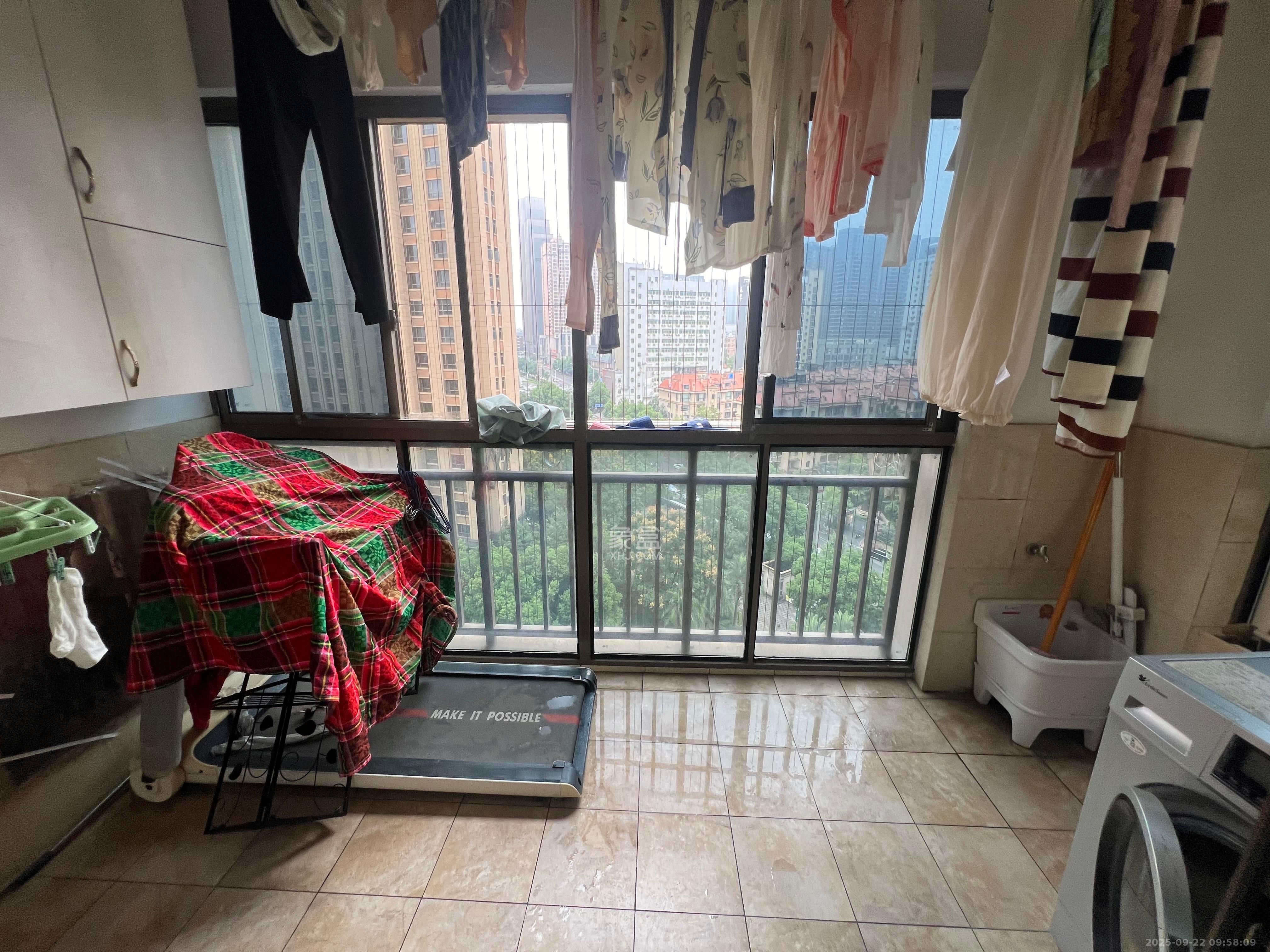 世茂铂翠湾一期 2室2厅1卫 2600.0元/月 世茂铂翠湾一期 2室2厅1卫 2600.0元/月室内图