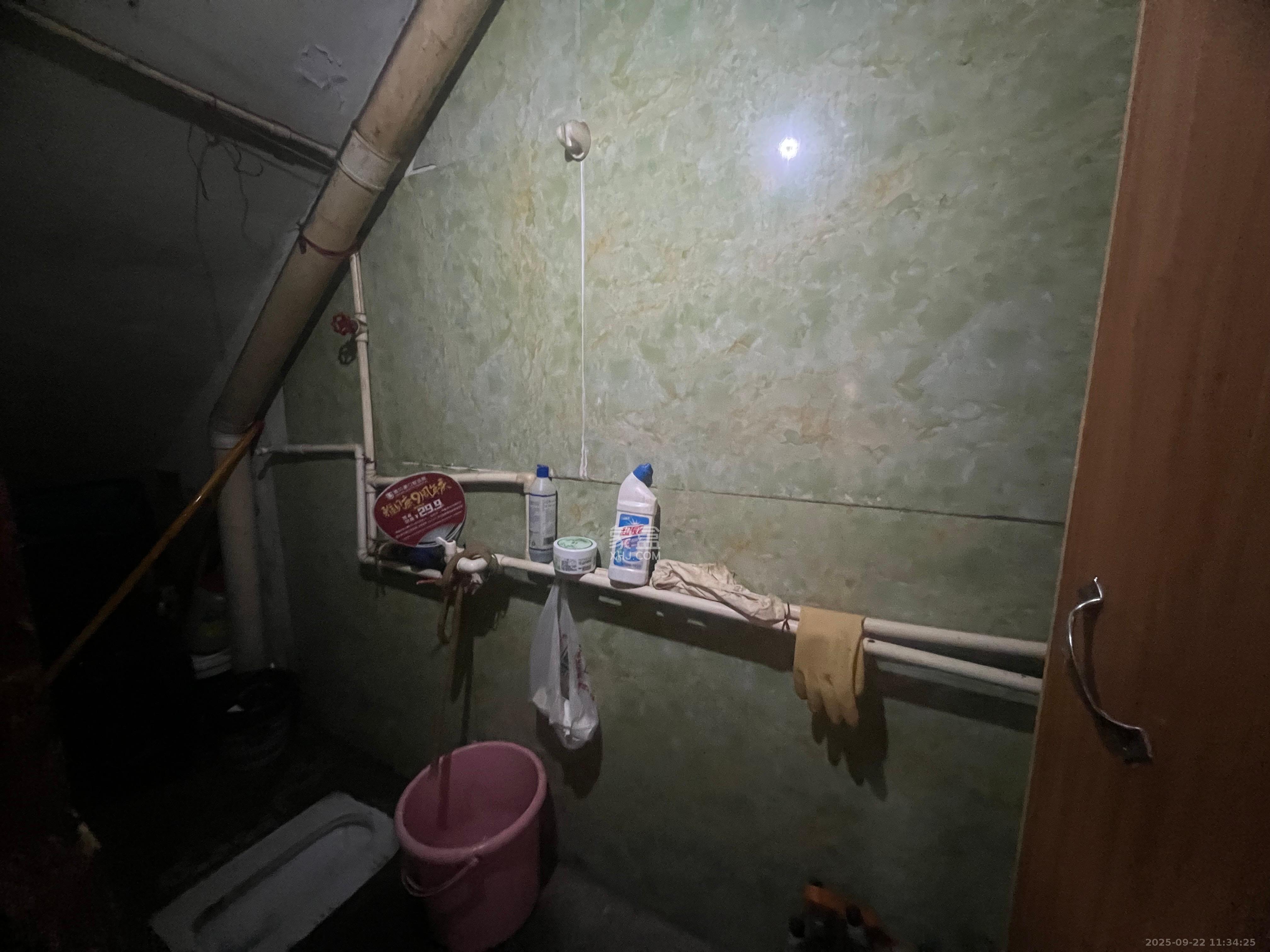 星沙三区 1室0厅0卫 2000.0元/月 星沙三区 1室0厅0卫 2000.0元/月室内图