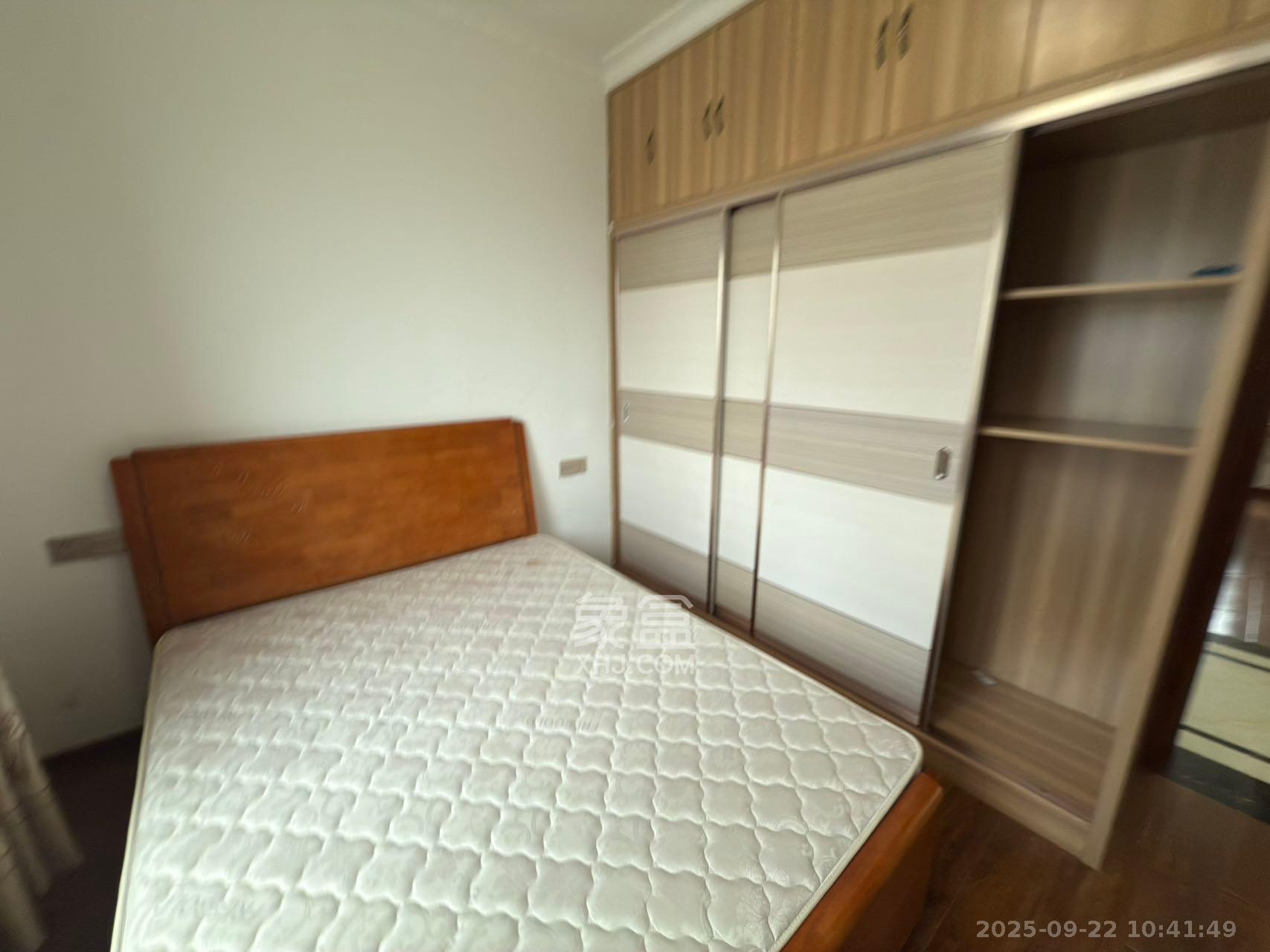 万里时代 4室2厅2卫 3000.0元/月 万里时代 4室2厅2卫 3000.0元/月室内图