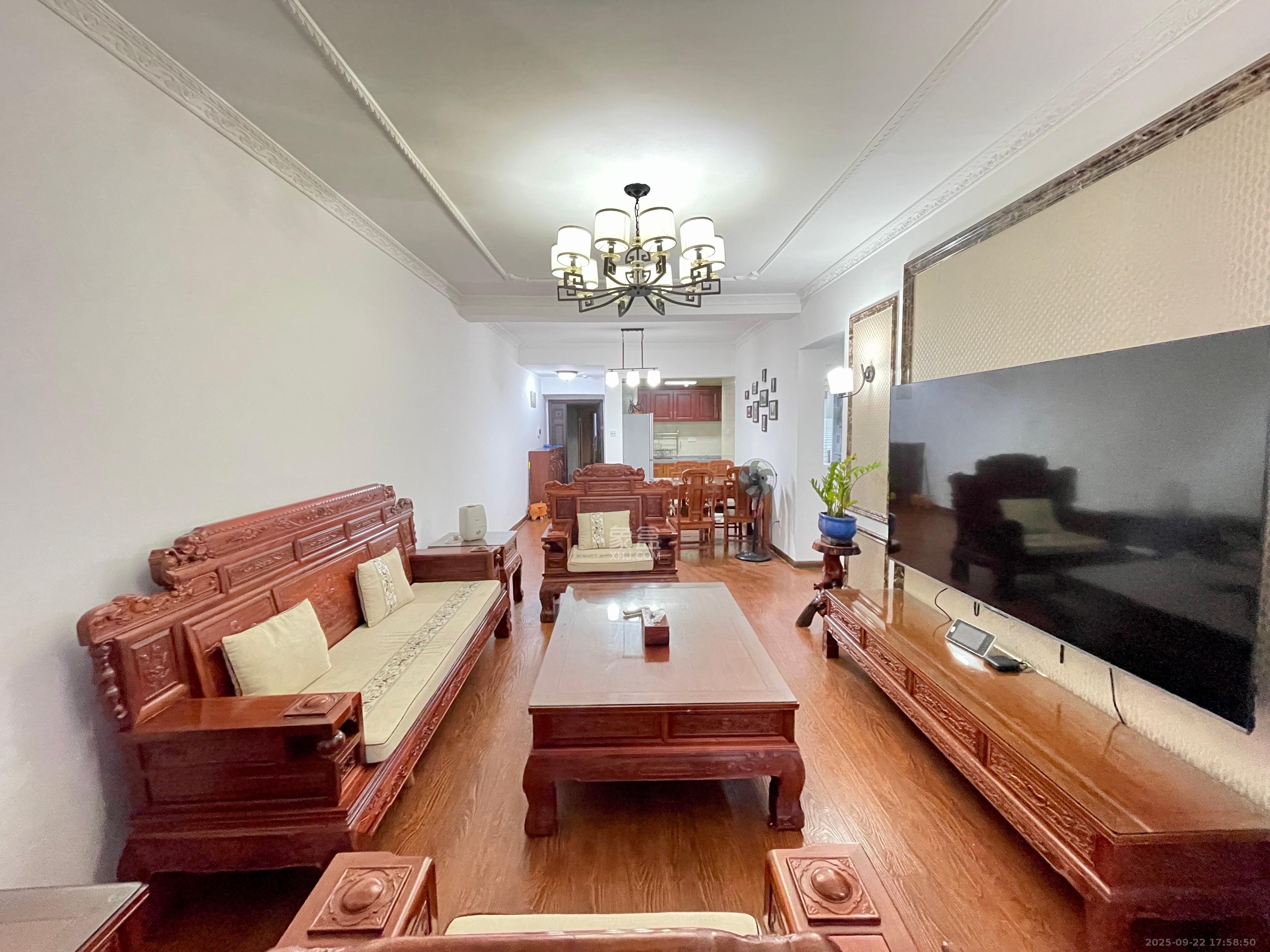 北辰三角洲E3区  3室2厅2卫    4000.0元/月室内图