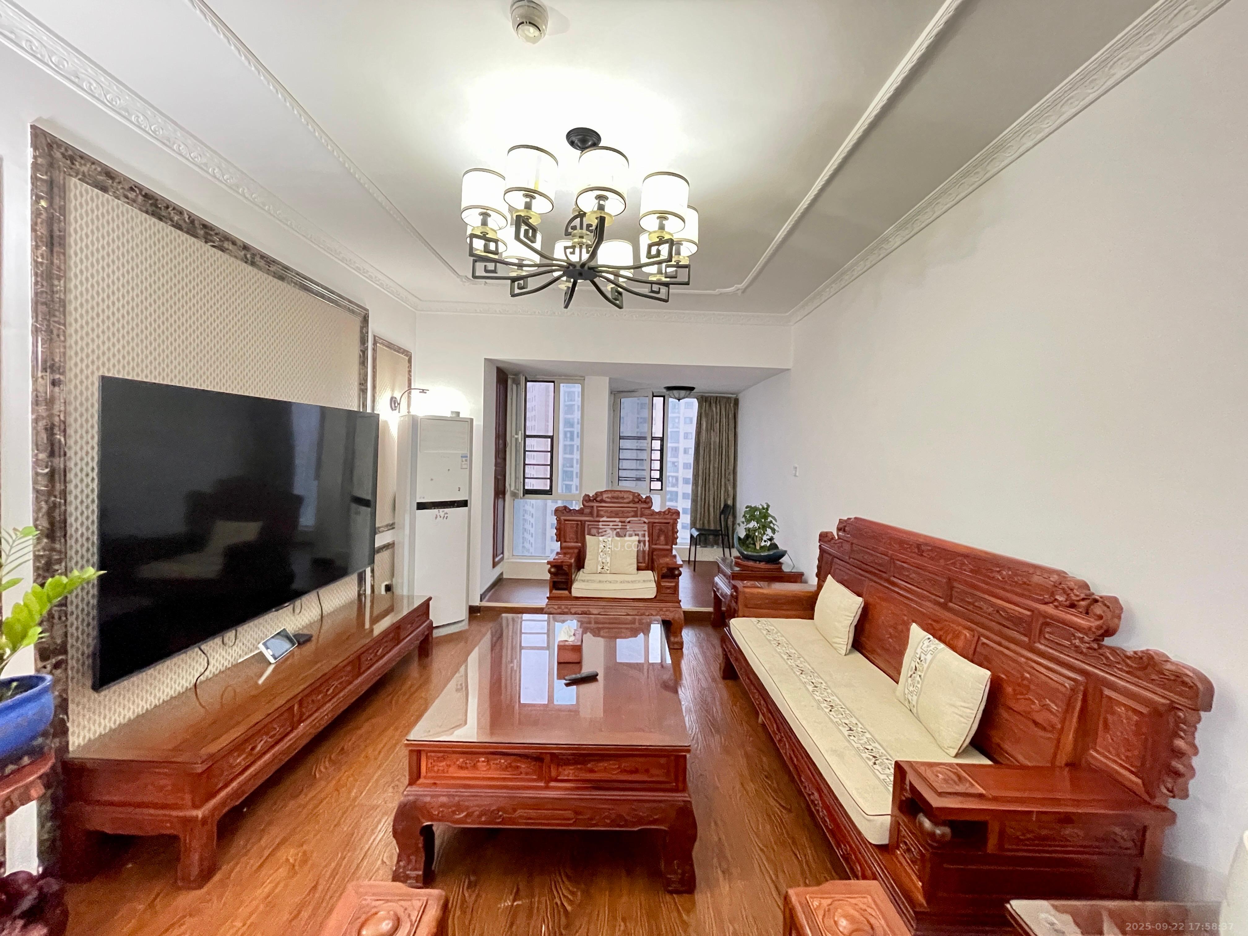 北辰三角洲E3区 3室2厅2卫 4000.0元/月 北辰三角洲E3区 3室2厅2卫 4000.0元/月室内图