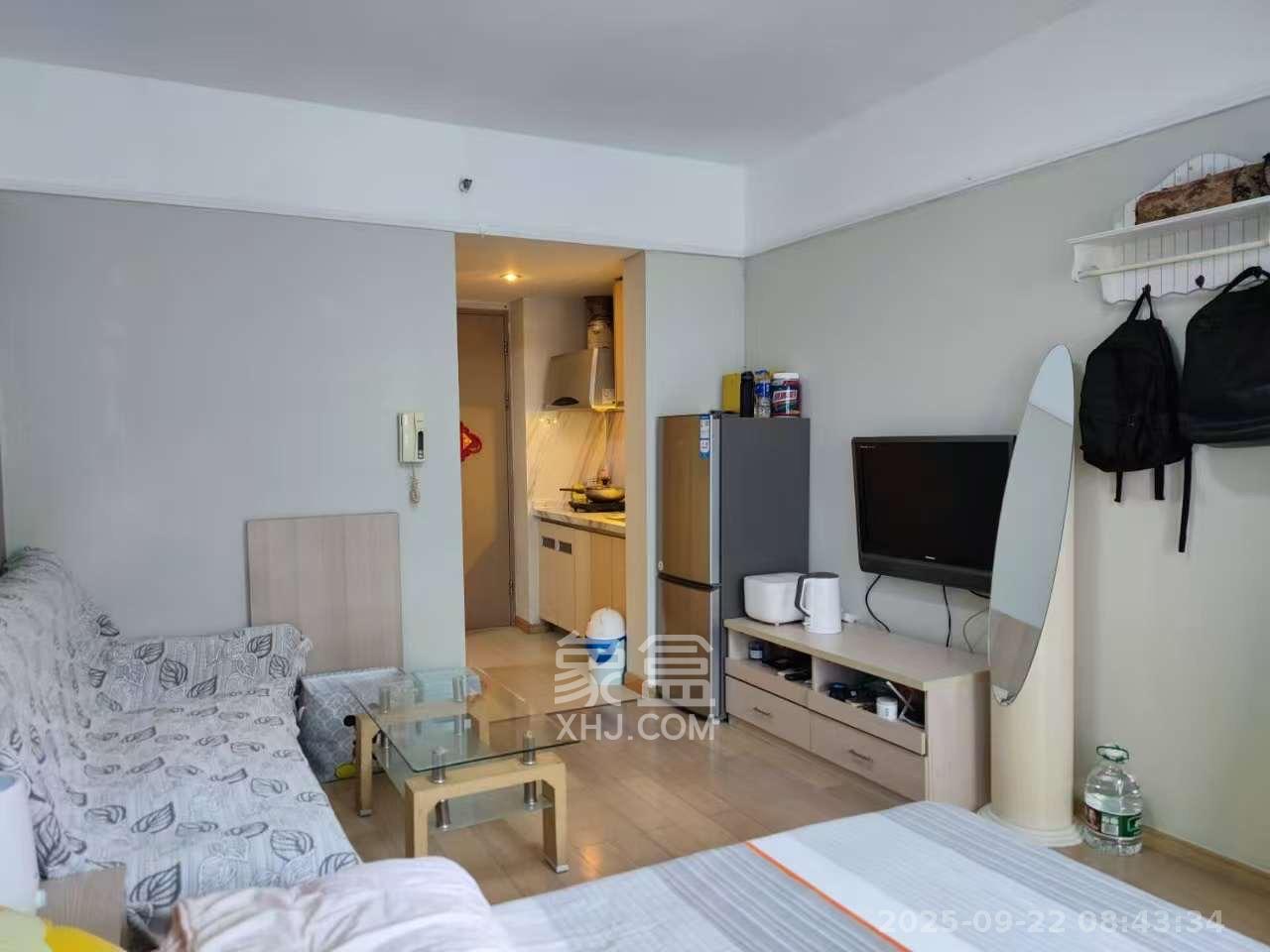 万科金色家园  1室1厅1卫    1300.0元/月室内图