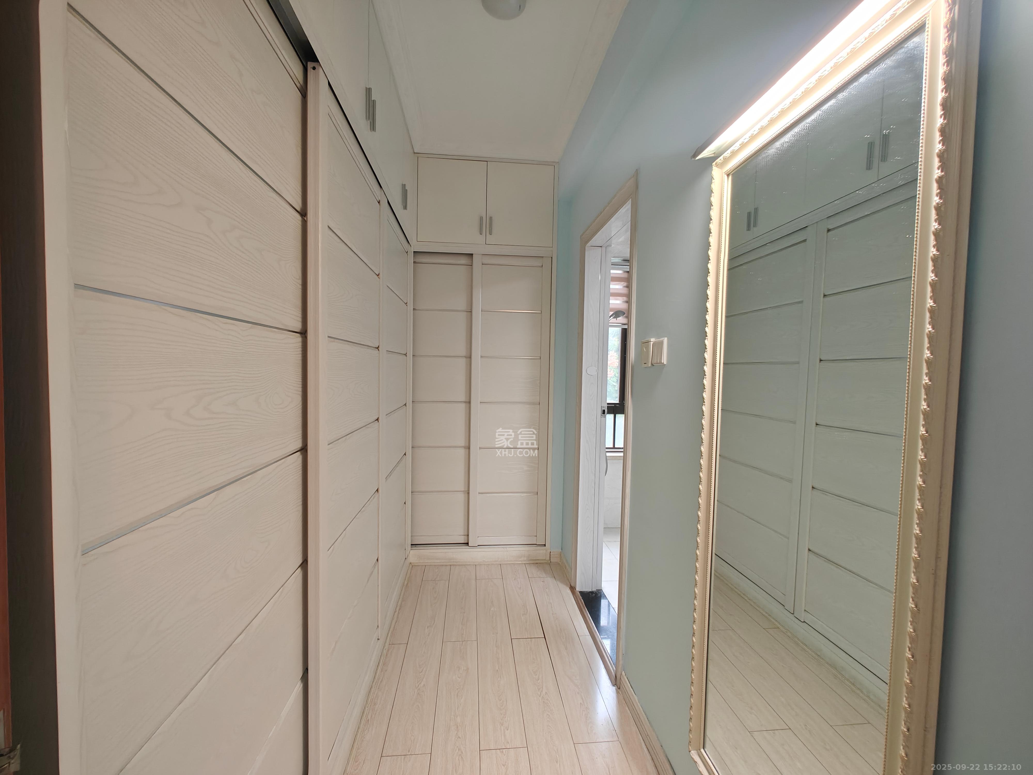 华润凤凰城三期 4室2厅2卫 3000.0元/月 华润凤凰城三期 4室2厅2卫 3000.0元/月室内图