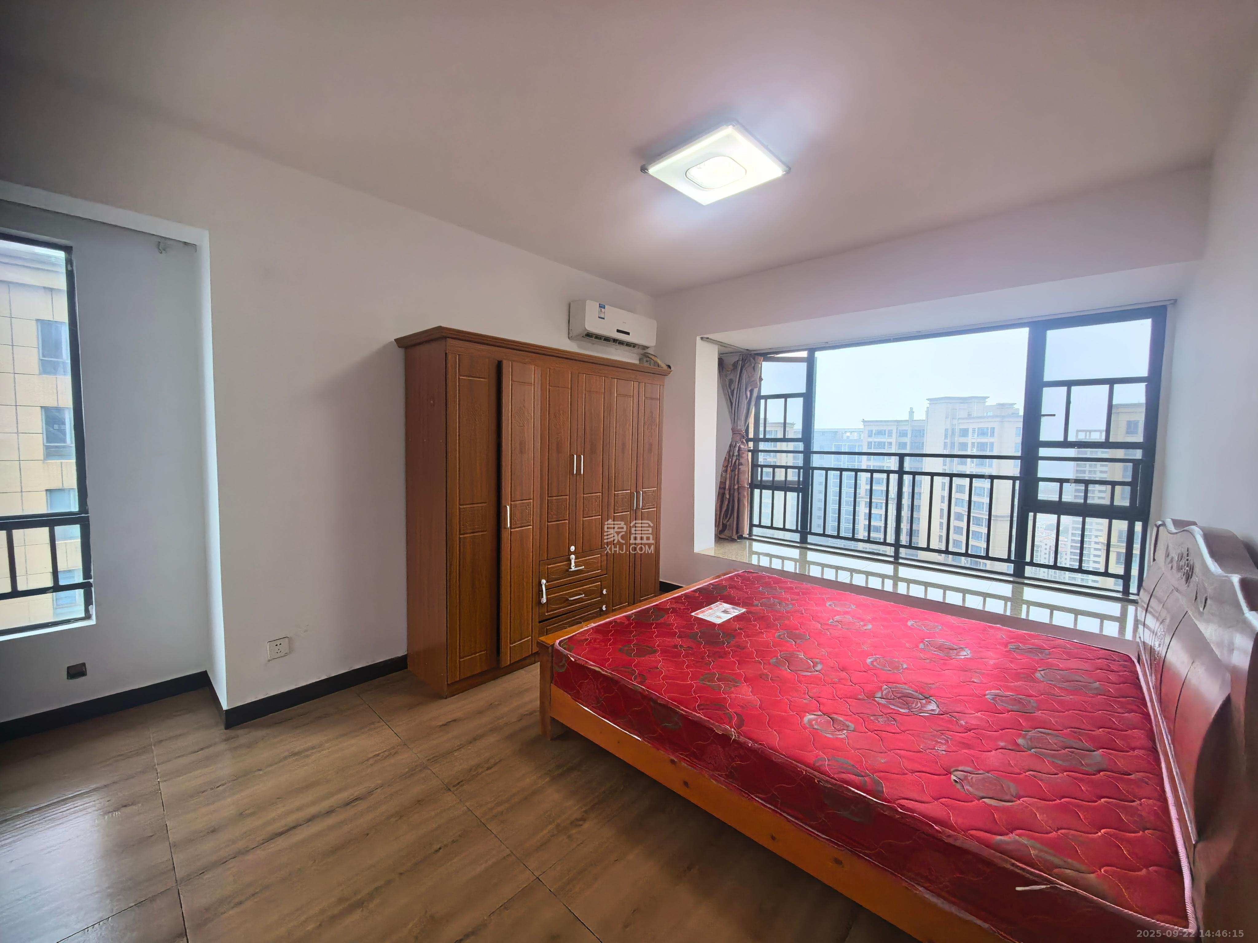 方略城市广场 3室2厅1卫 2300.0元/月 方略城市广场 3室2厅1卫 2300.0元/月室内图