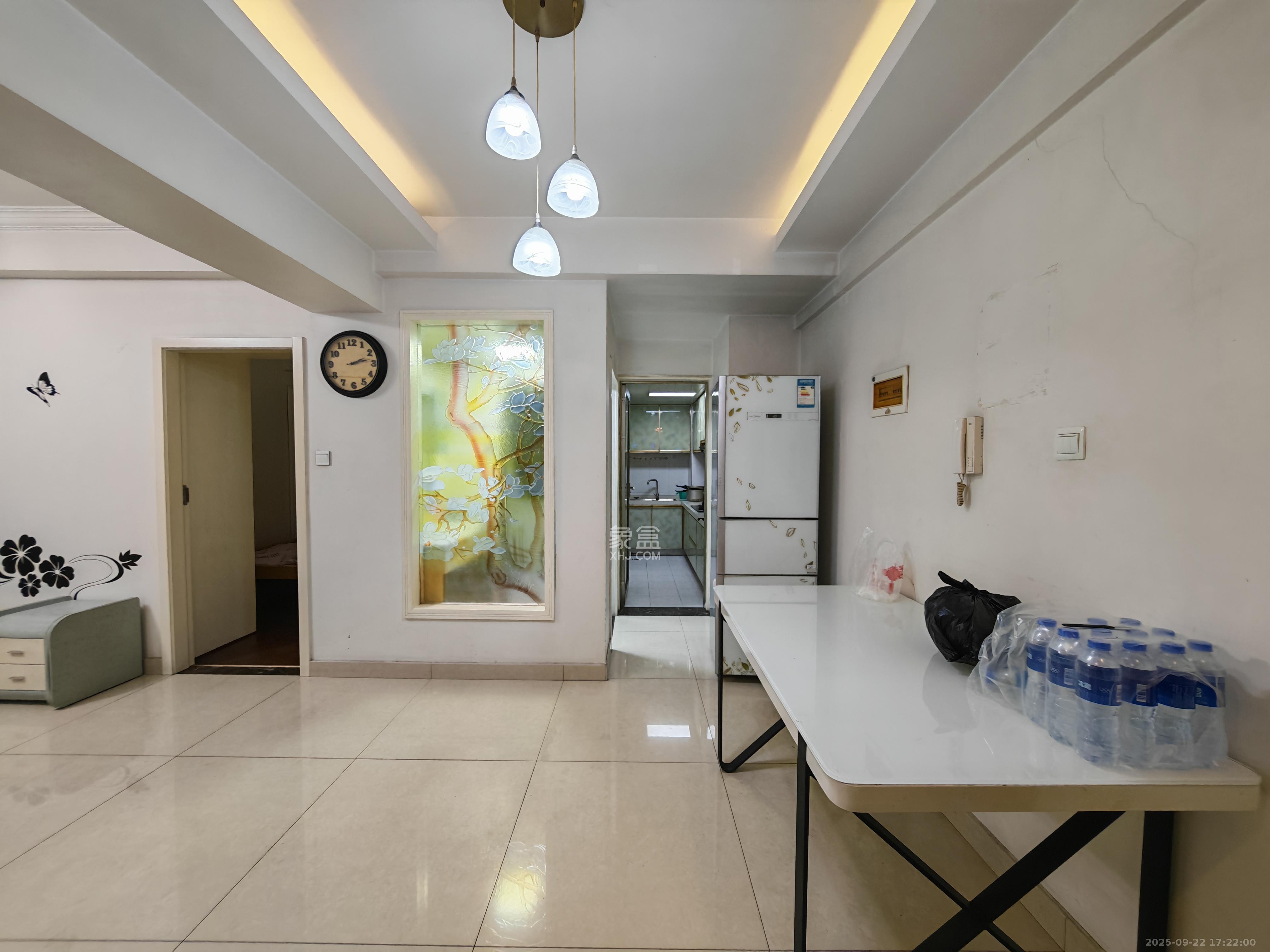 亚商国际 1室1厅1卫 2200.0元/月 亚商国际 1室1厅1卫 2200.0元/月室内图