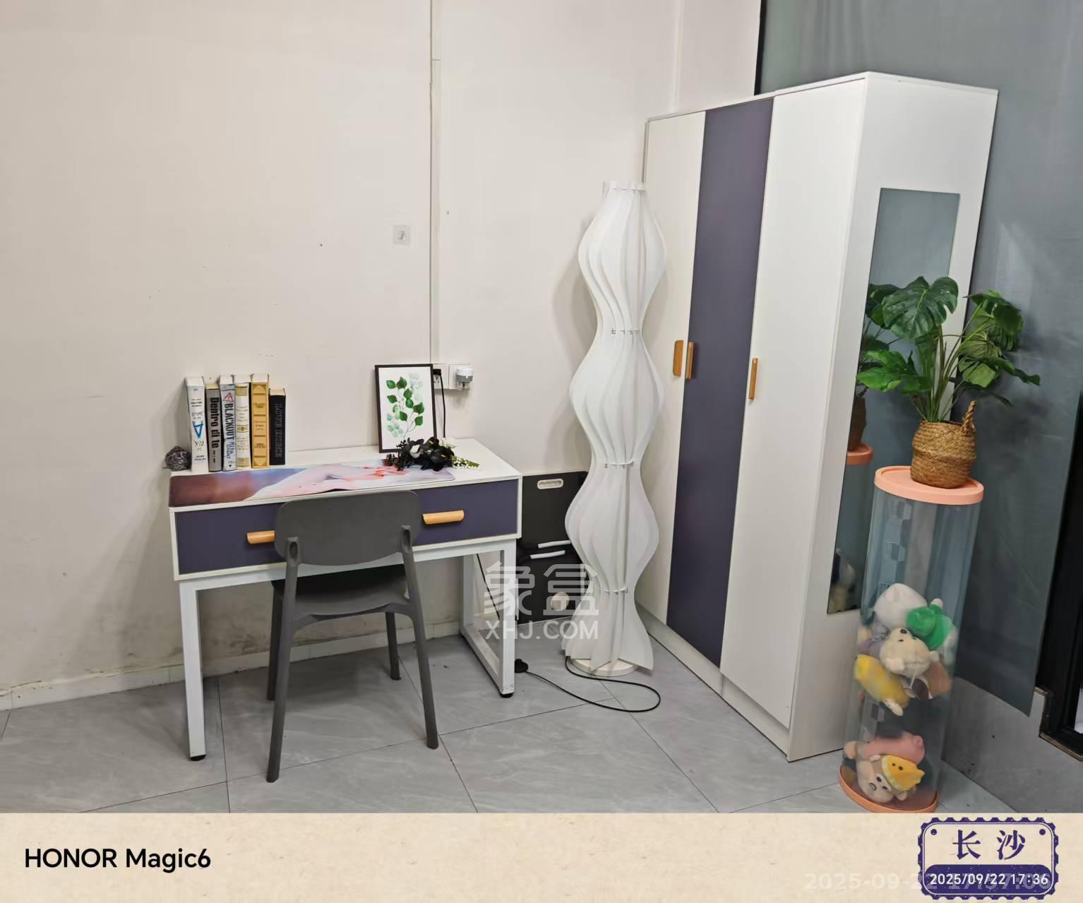 岳北社区  1室1厅1卫    1300.0元/月室内图