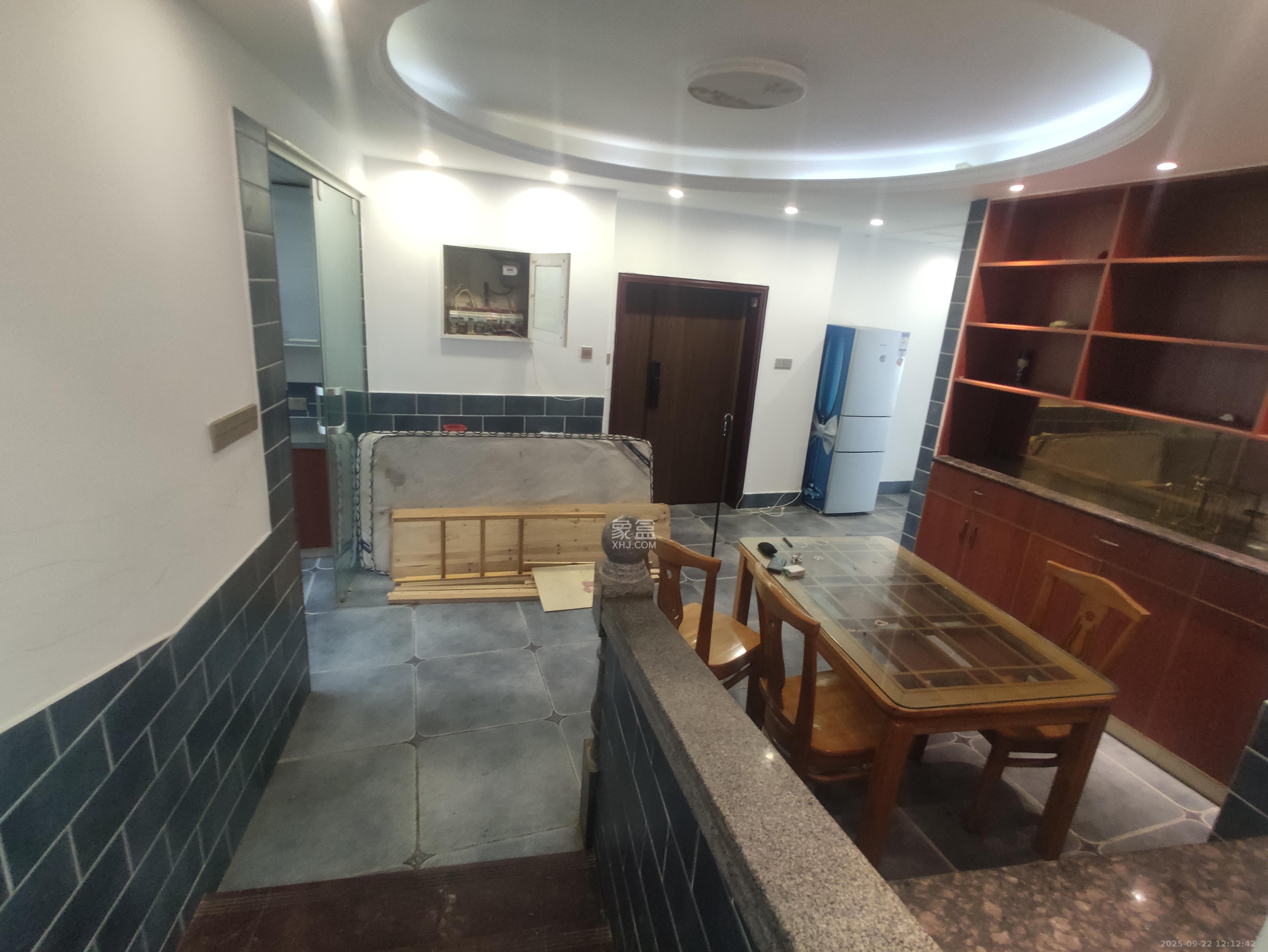 左岸春天 4室2厅2卫 3500.0元/月 左岸春天 4室2厅2卫 3500.0元/月室内图