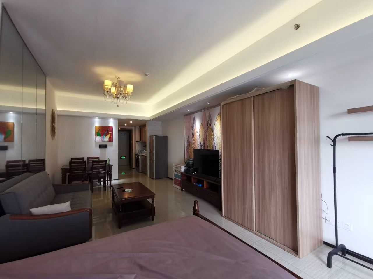 恒大外滩 1室1厅1卫 75.0万 恒大外滩 1室1厅1卫 75.0万客厅