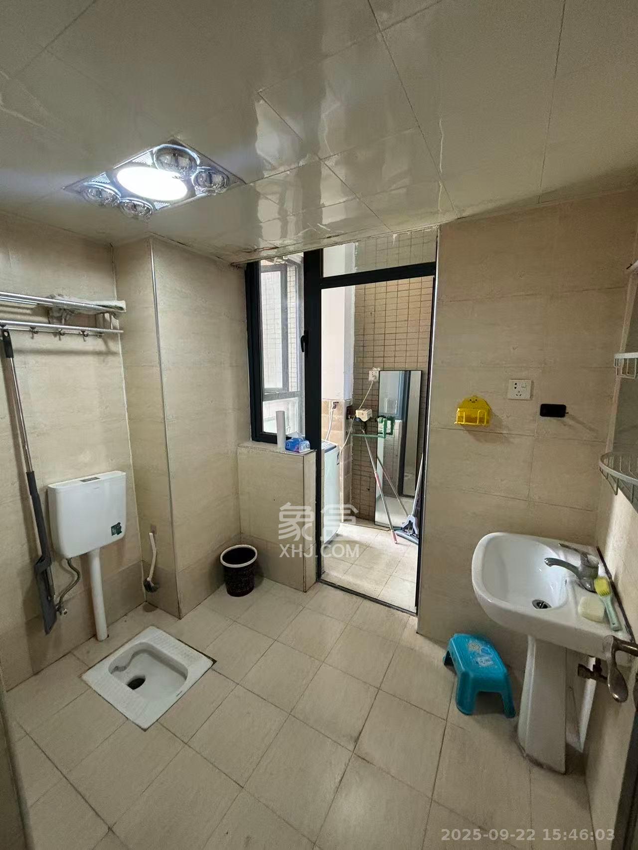 高升金典 1室1厅1卫 1500.0元/月 高升金典 1室1厅1卫 1500.0元/月室内图