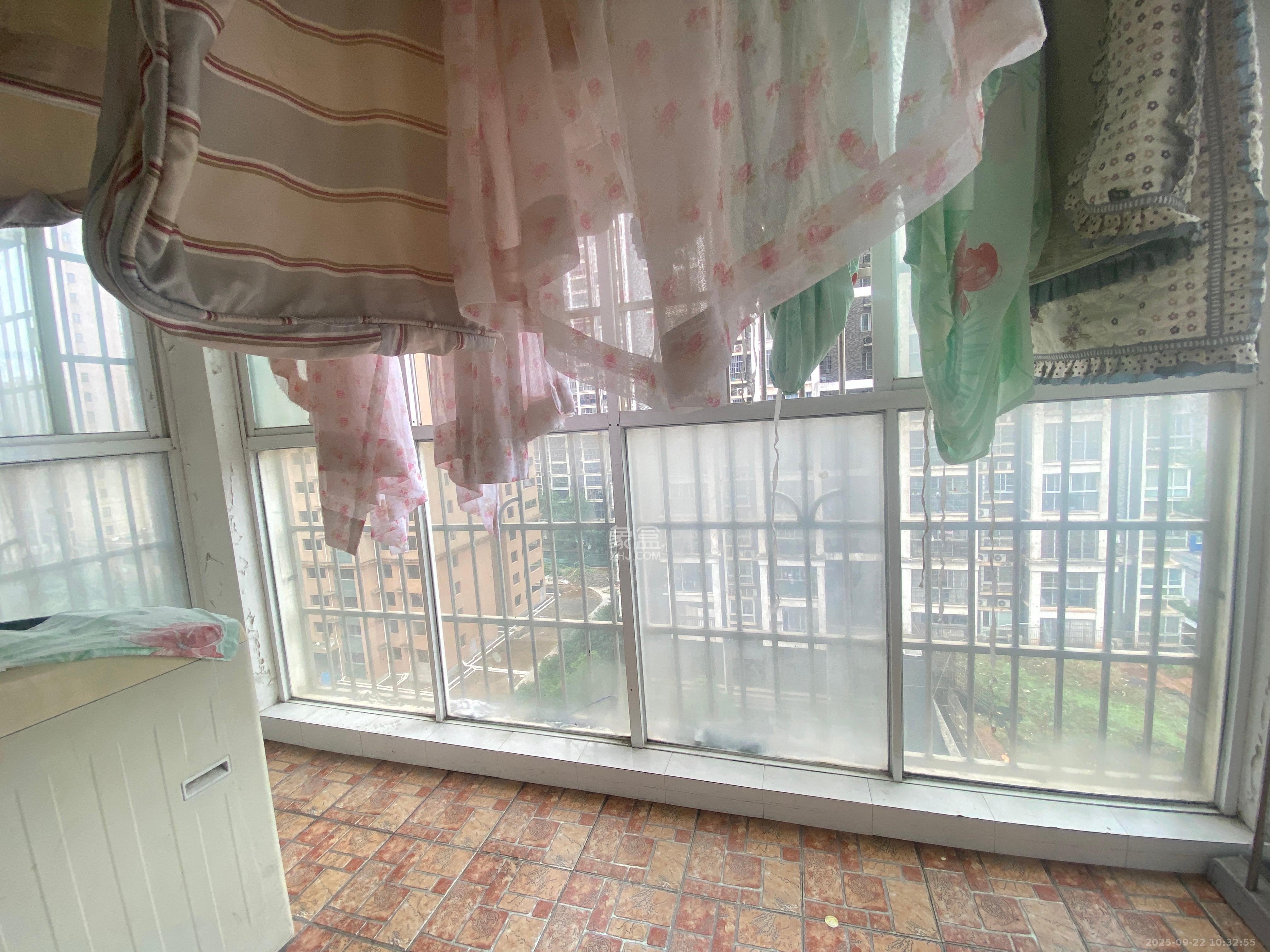 明天一城 2室2厅1卫 1450.0元/月 明天一城 2室2厅1卫 1450.0元/月室内图