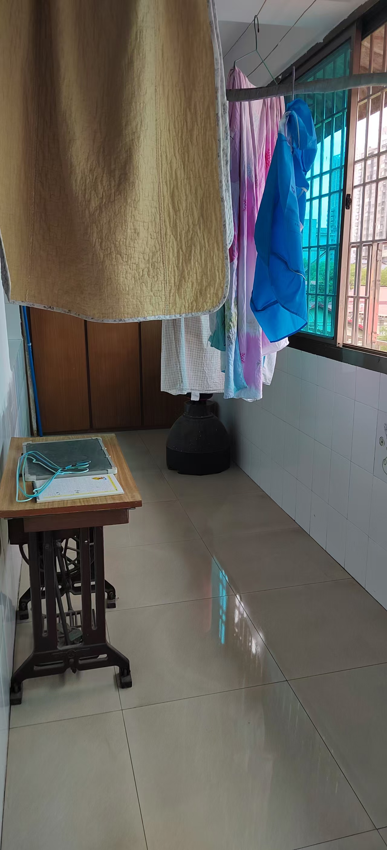 五金百货小区  3室2厅1卫    850.0元/月室内图