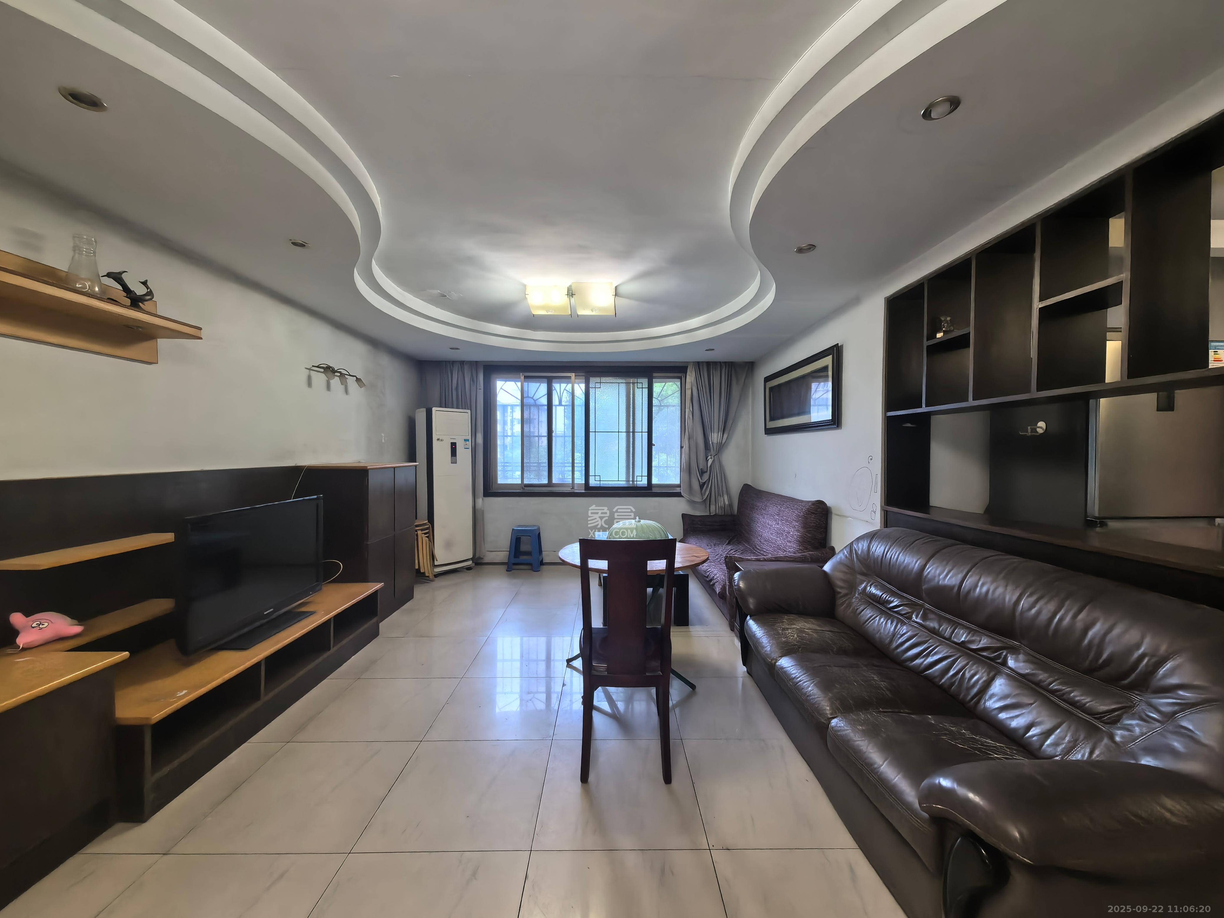 赤岗苑 3室2厅2卫 2000.0元/月 赤岗苑 3室2厅2卫 2000.0元/月室内图