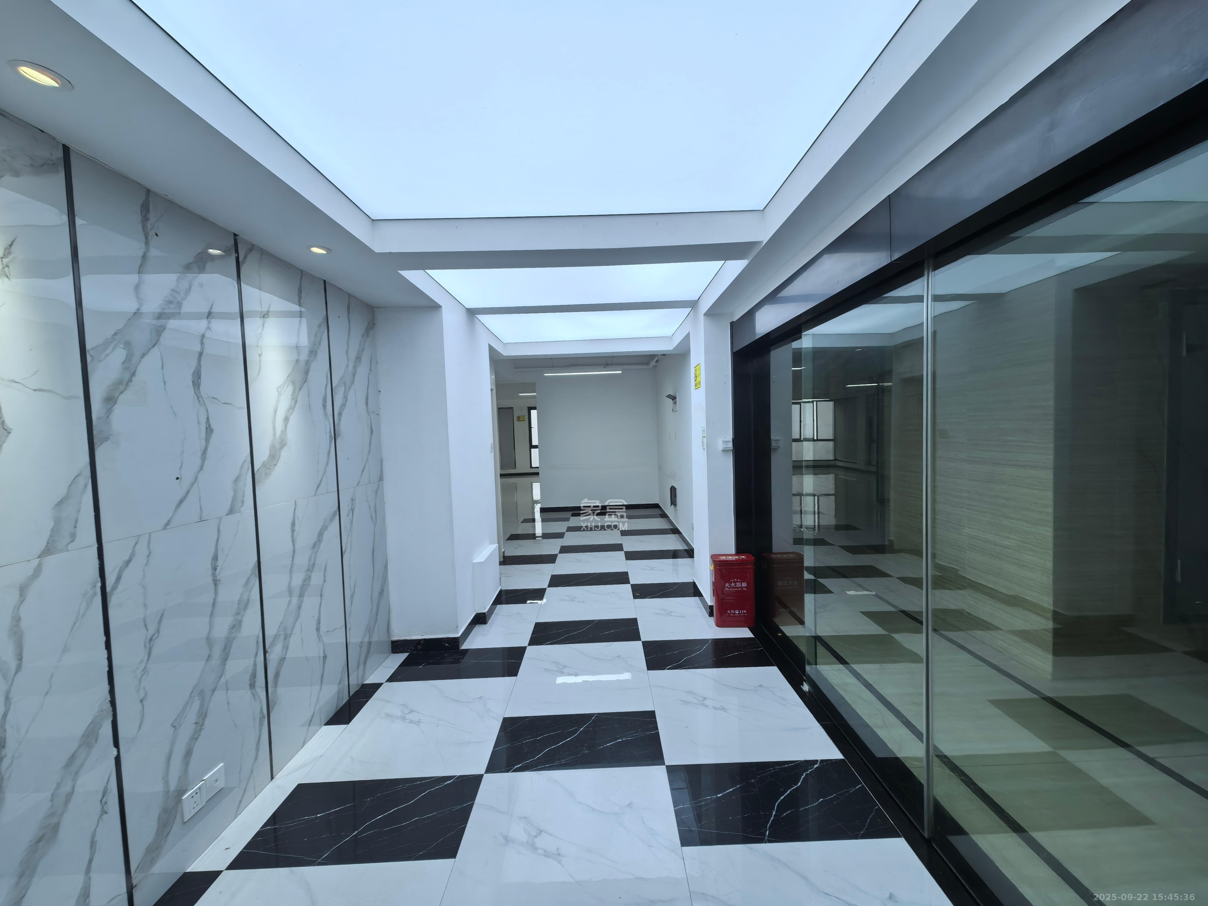 里约荟   235.0㎡      9200.0元/月室内图