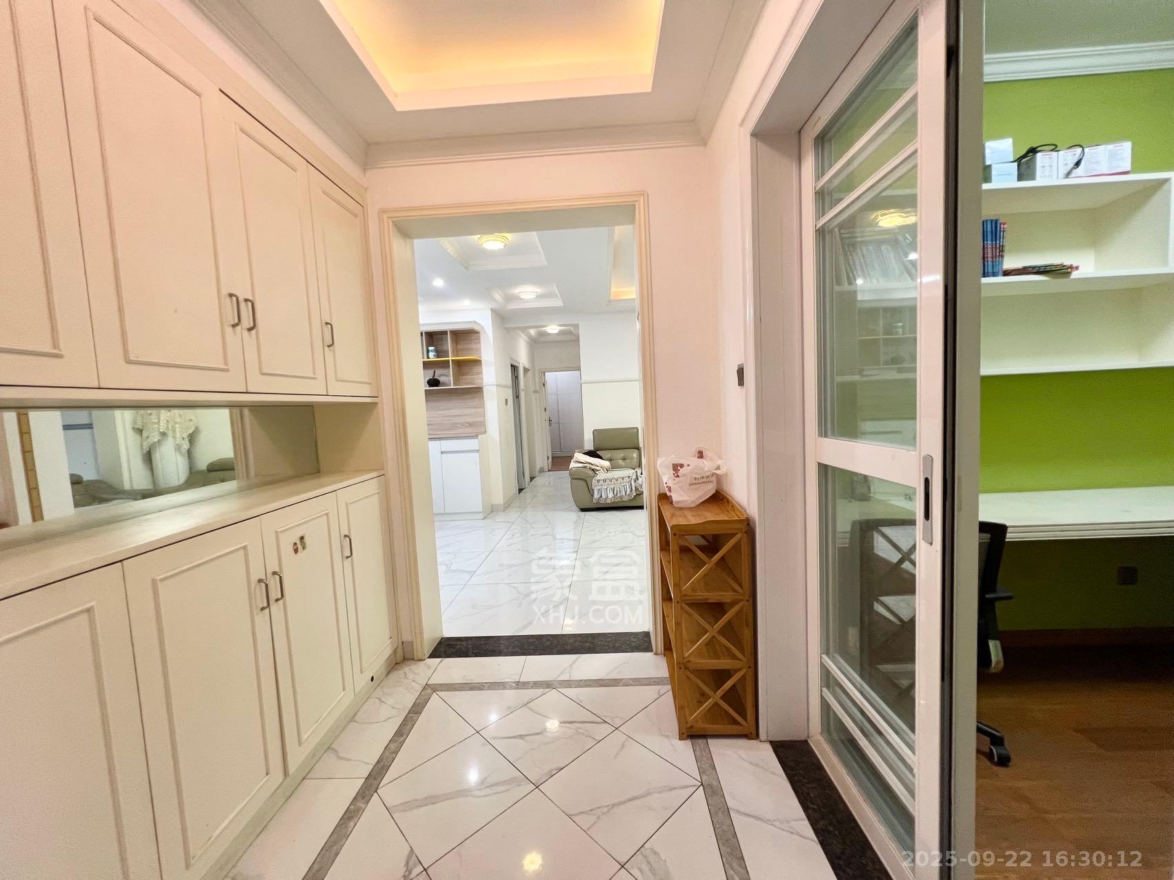 恒基凯旋门三期  4室2厅2卫    3300.0元/月室内图