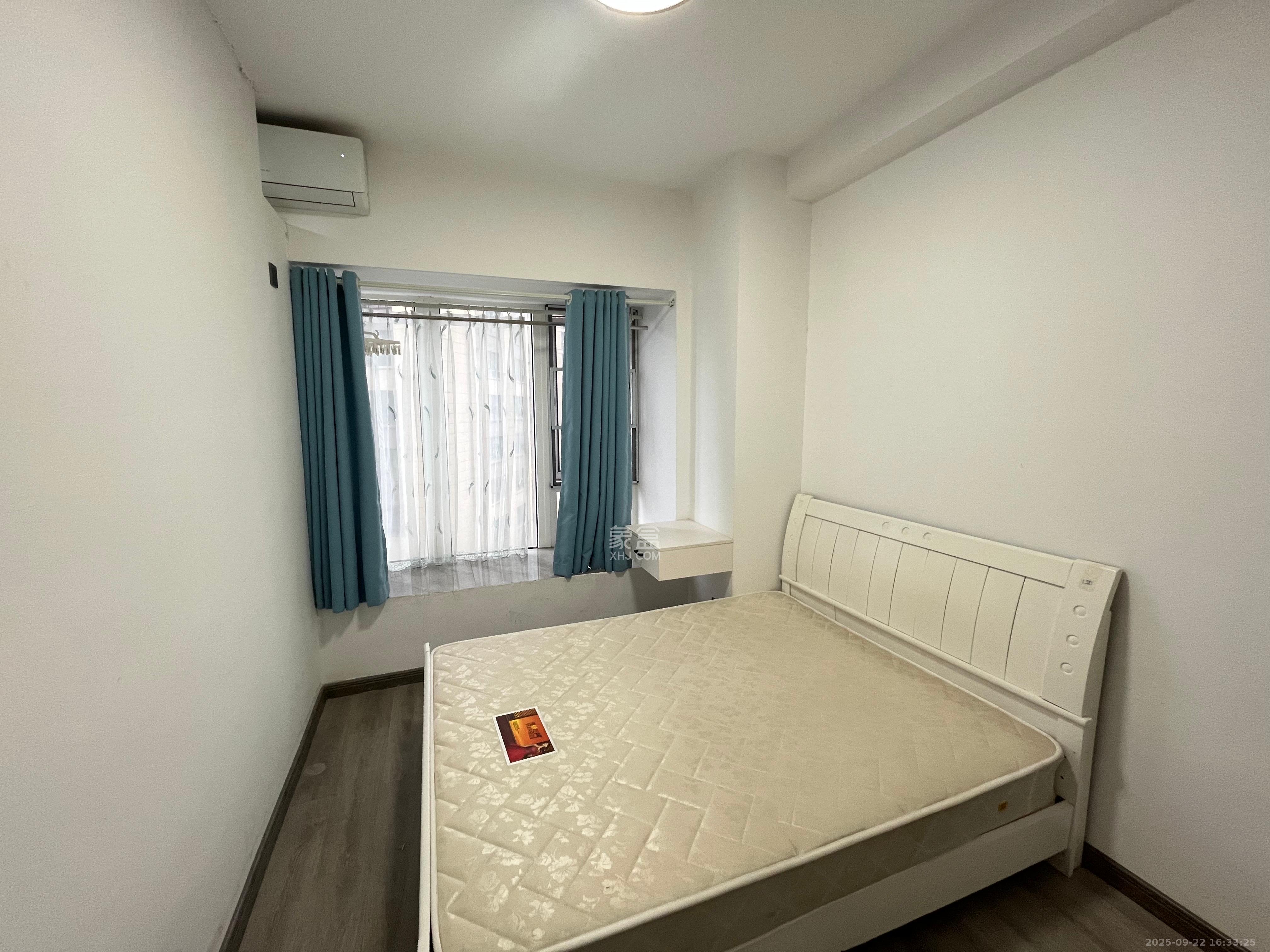 保利香槟国际  2室2厅1卫    1600.0元/月室内图