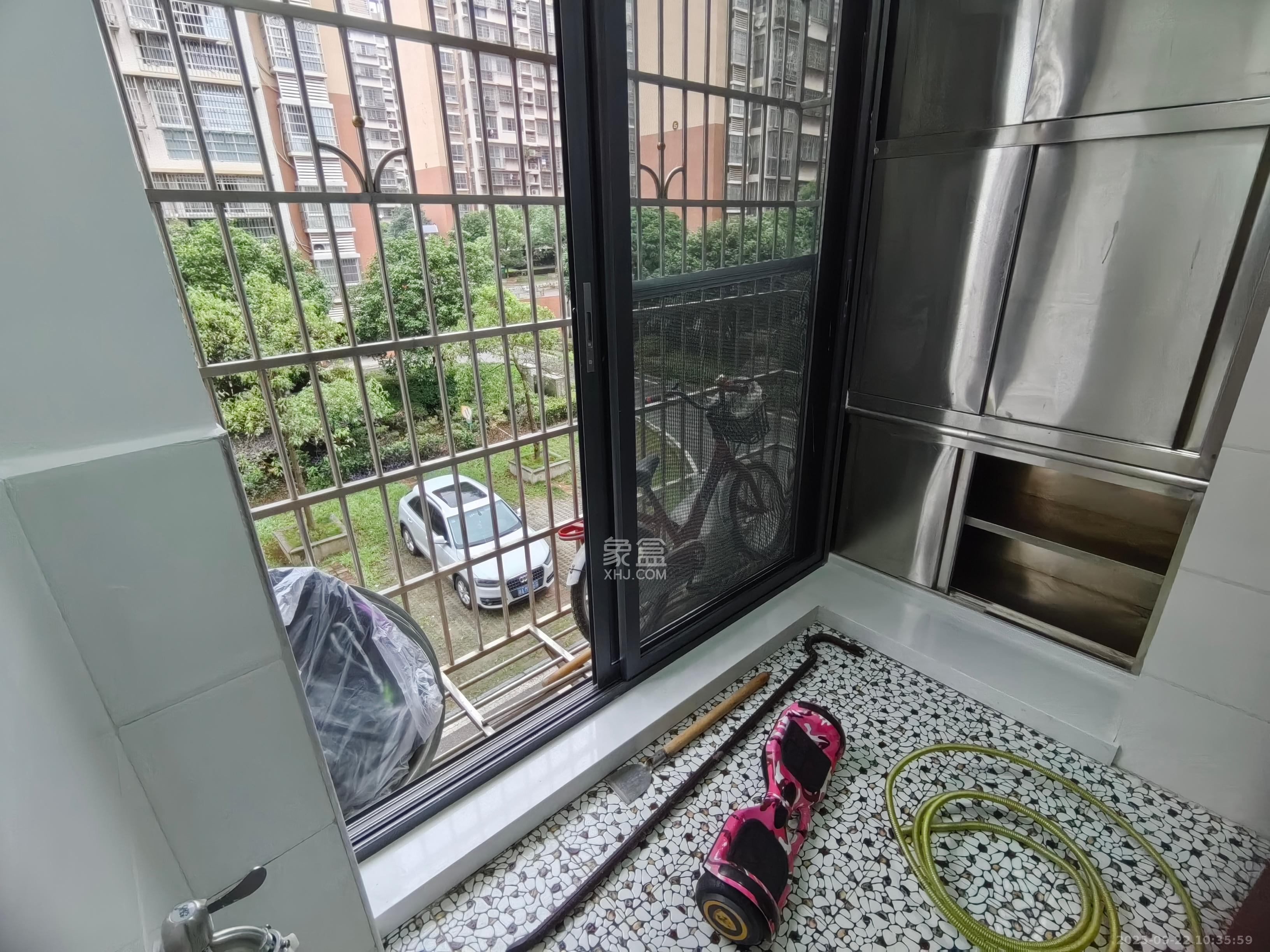 先锋新宇  4室2厅2卫    3200.0元/月 先锋新宇  4室2厅2卫    3200.0元/月室内图