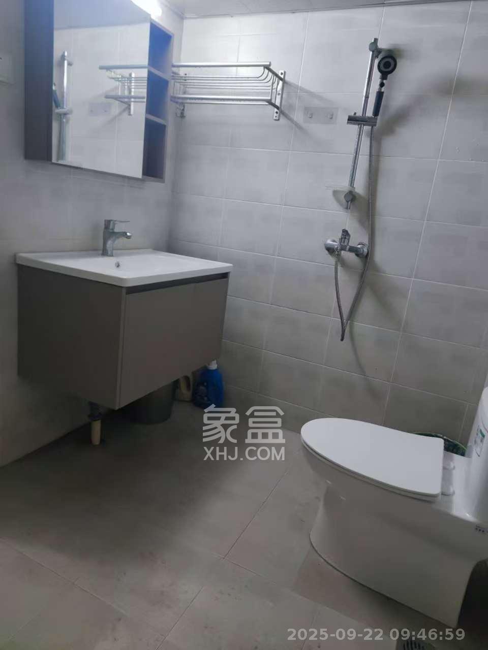 幸福里(幸福里一期) 3室2厅1卫 2100.0元/月 幸福里(幸福里一期) 3室2厅1卫 2100.0元/月室内图