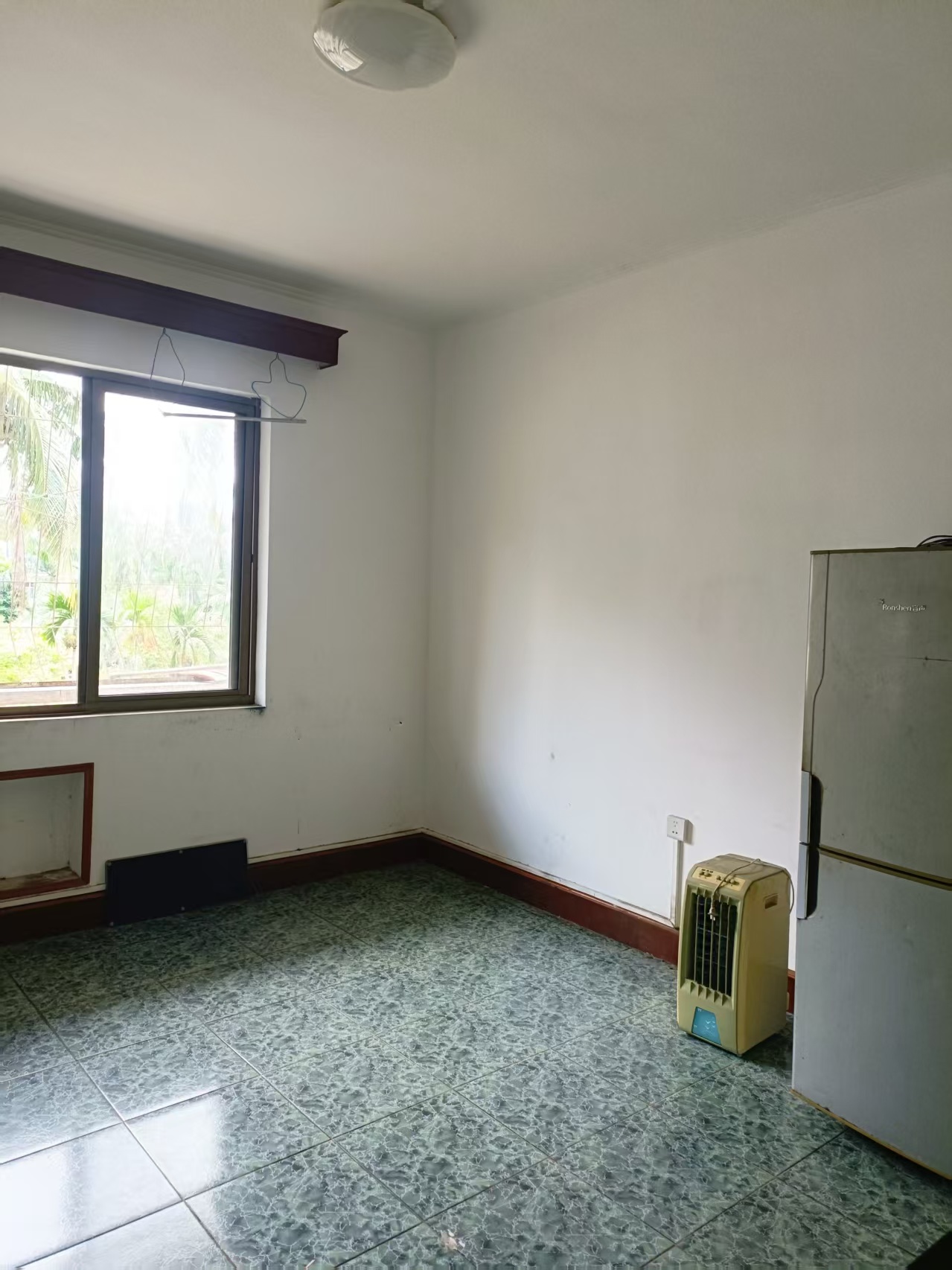 画苑小区  4室2厅2卫   2500.00元/月室内图