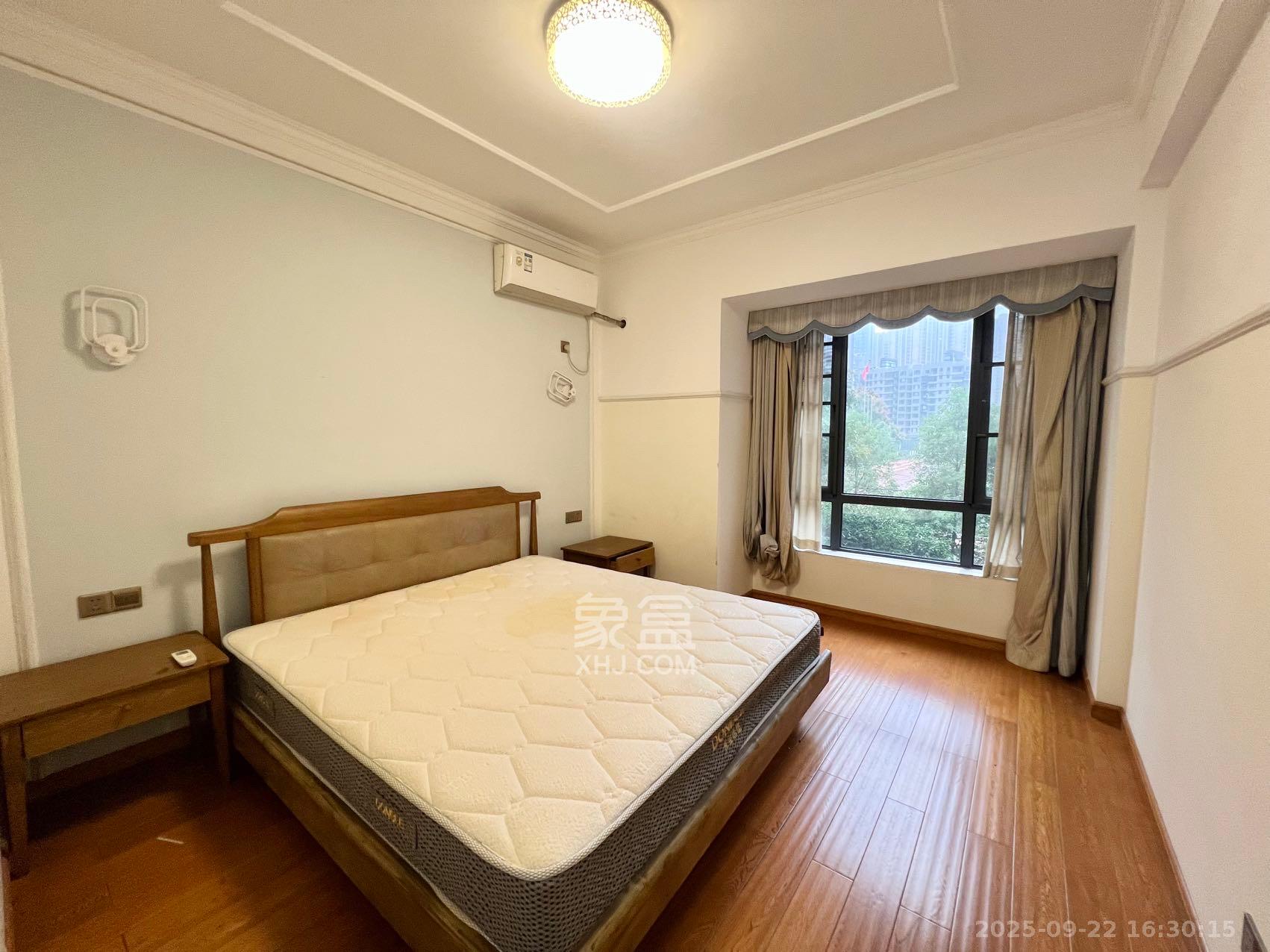 恒基凯旋门三期  4室2厅2卫    3300.0元/月室内图