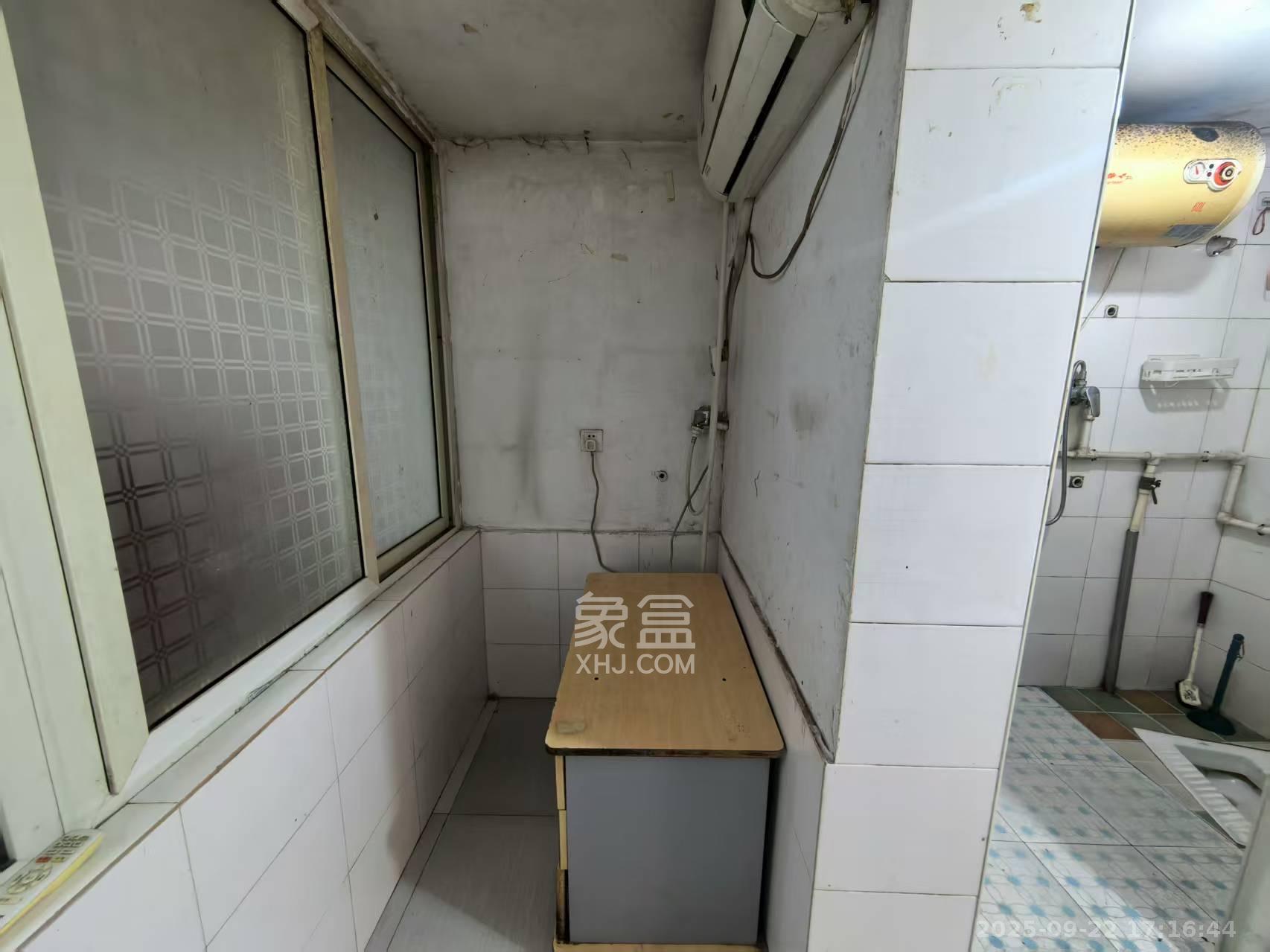 恩瑞麓山名园(龙王港小区) 1室0厅1卫 800.0元/月 恩瑞麓山名园(龙王港小区) 1室0厅1卫 800.0元/月室内图