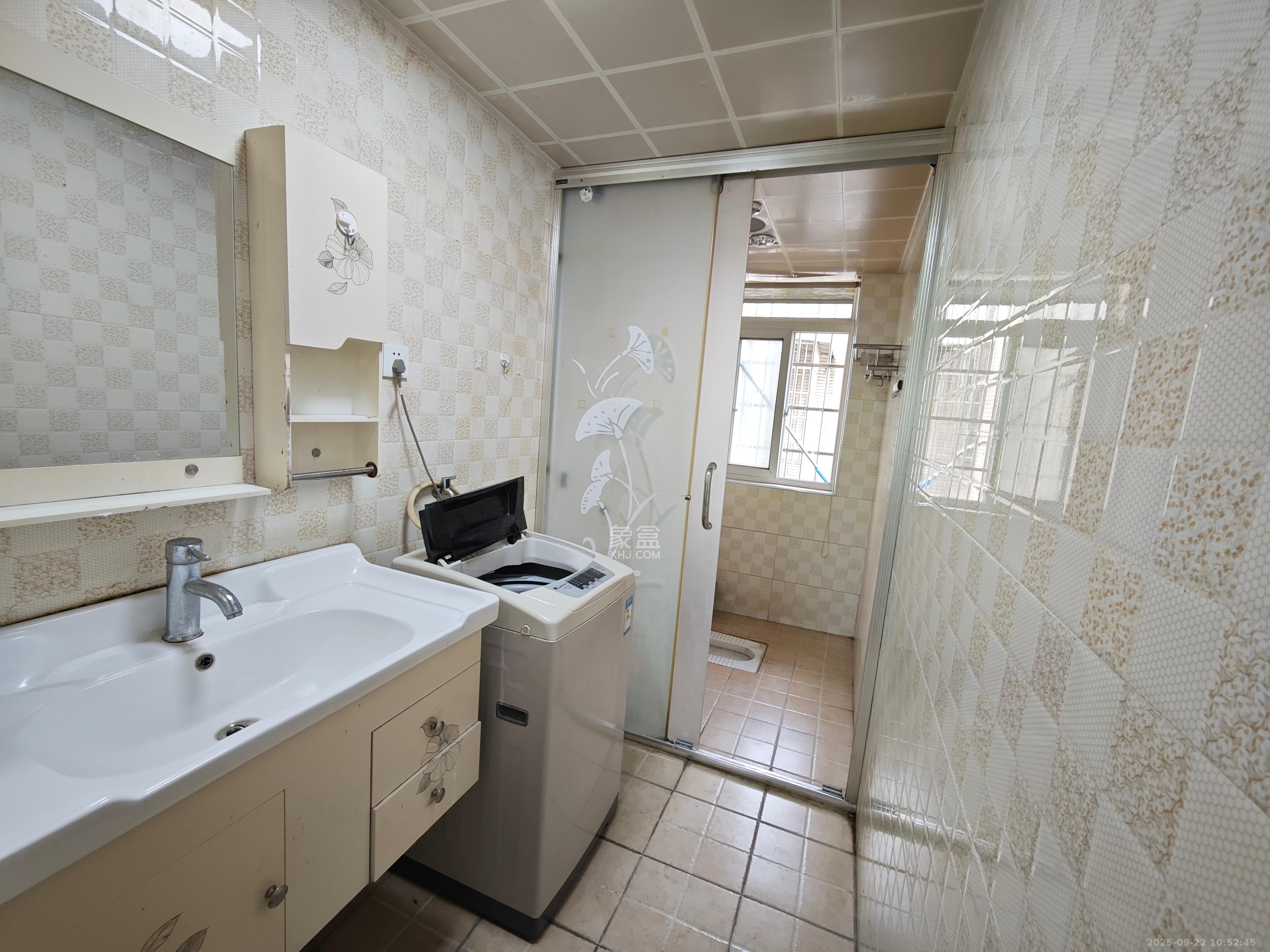 黎郡新宇太和园  3室2厅1卫    2000.0元/月室内图