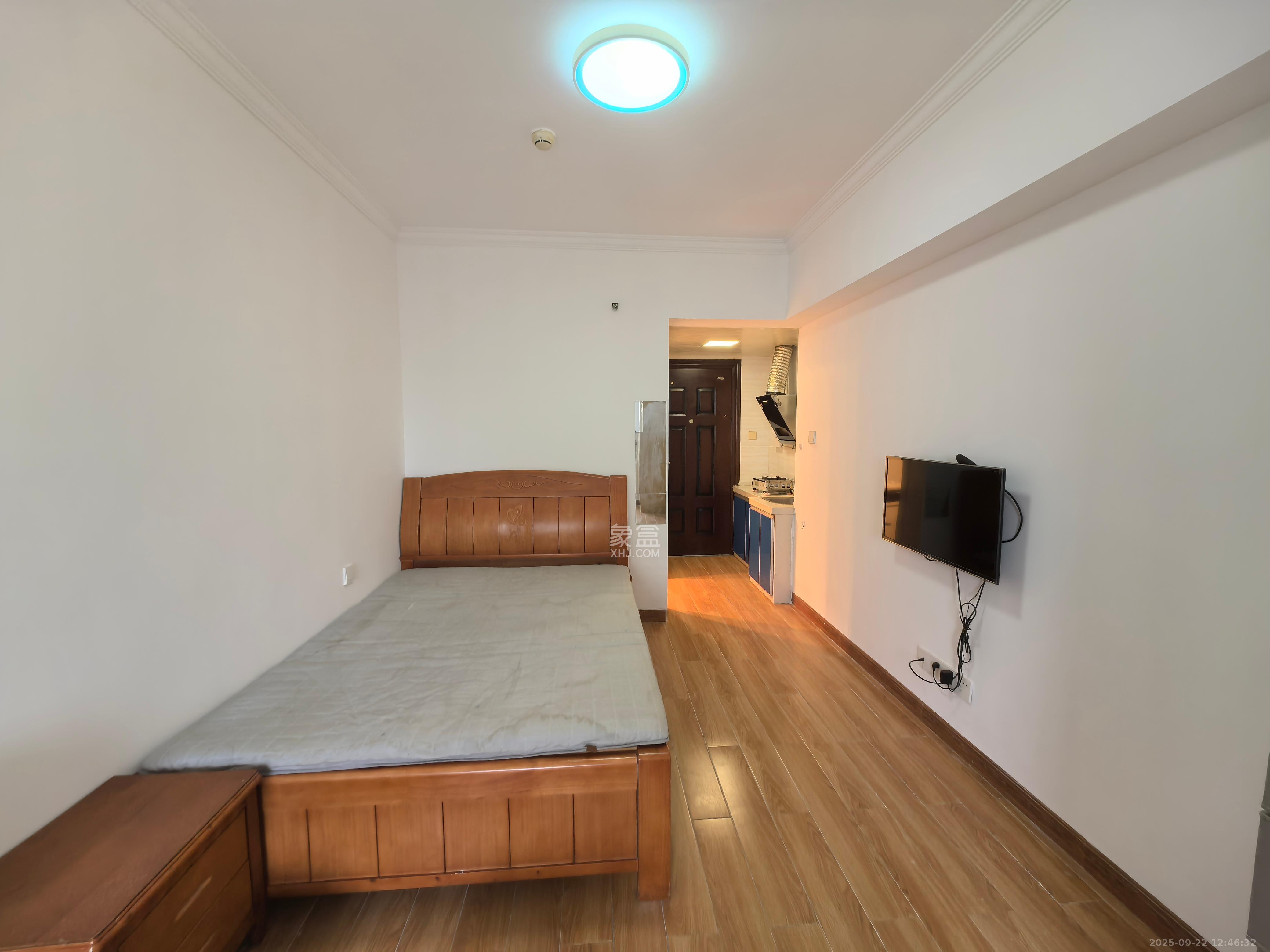 合能洋湖公馆  1室1厅1卫    1300.0元/月 合能洋湖公馆  1室1厅1卫    1300.0元/月