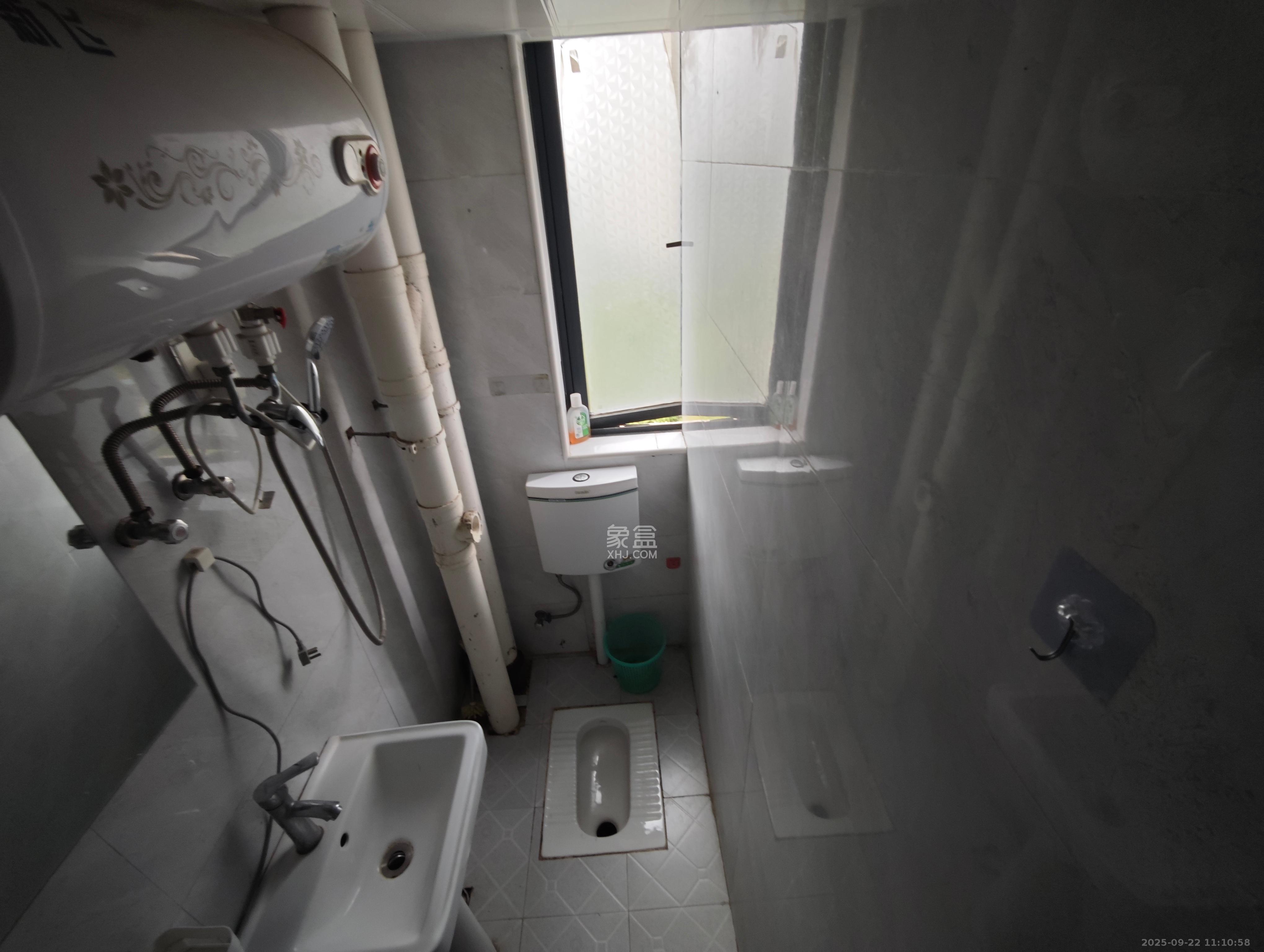 丰禧园  1室1厅1卫    1300.0元/月 丰禧园  1室1厅1卫    1300.0元/月室内图