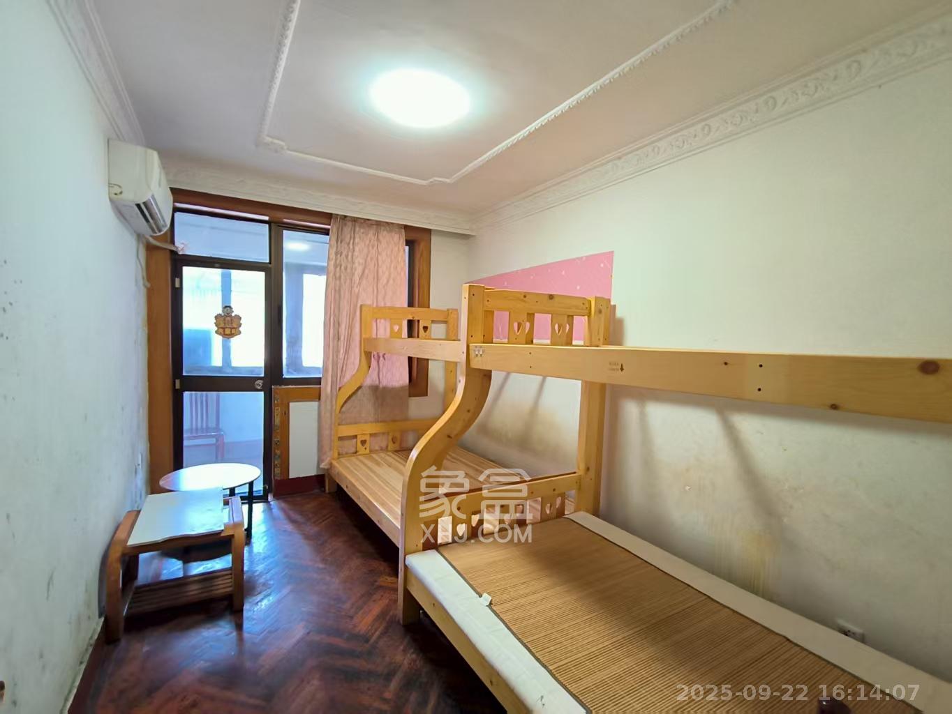 新富城  4室2厅2卫    3500.0元/月室内图